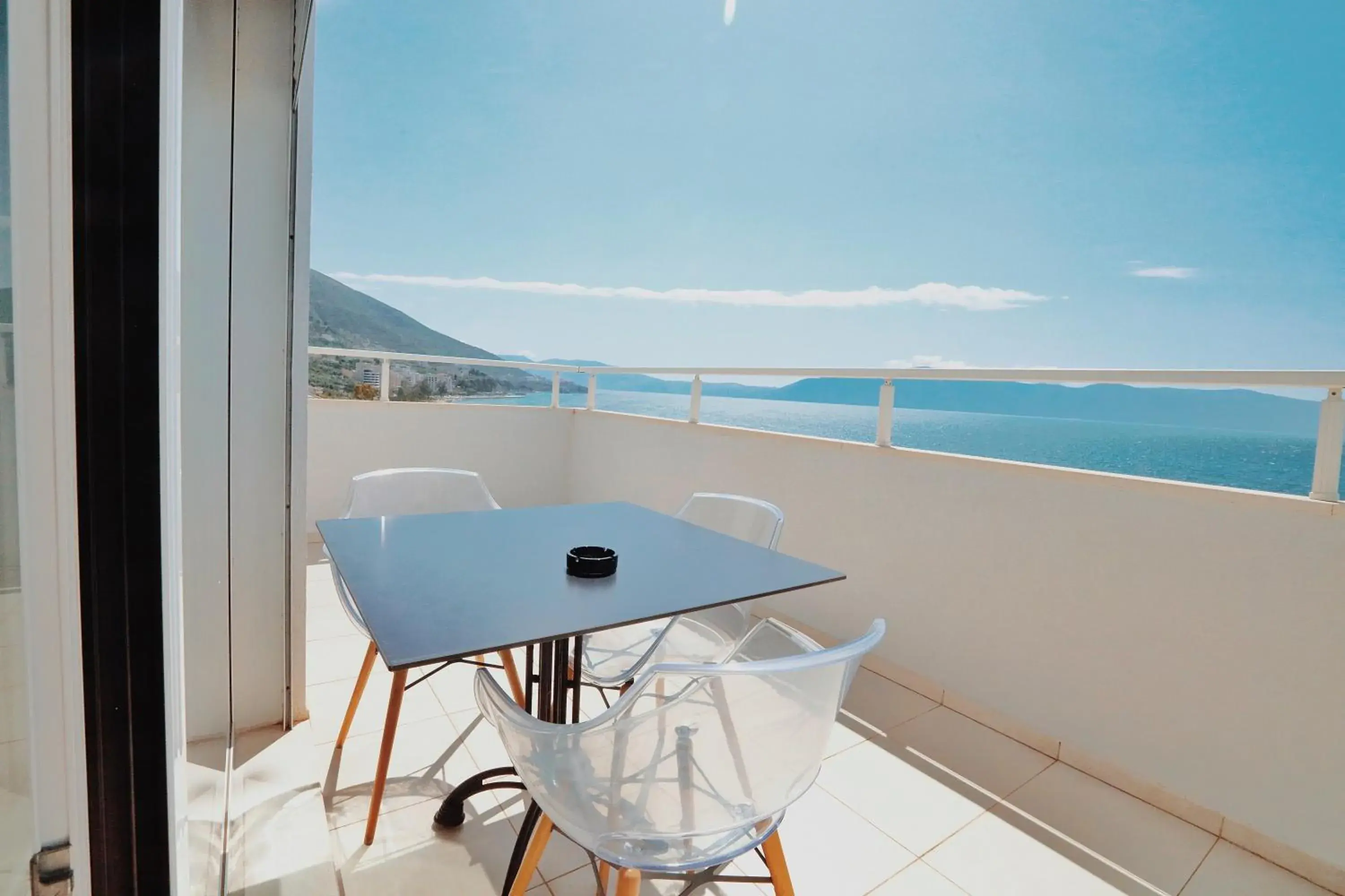 Deluxe Triple Room with Sea View in Grand Mirage Deluxe Triple Room with Sea View in Grand Mirage