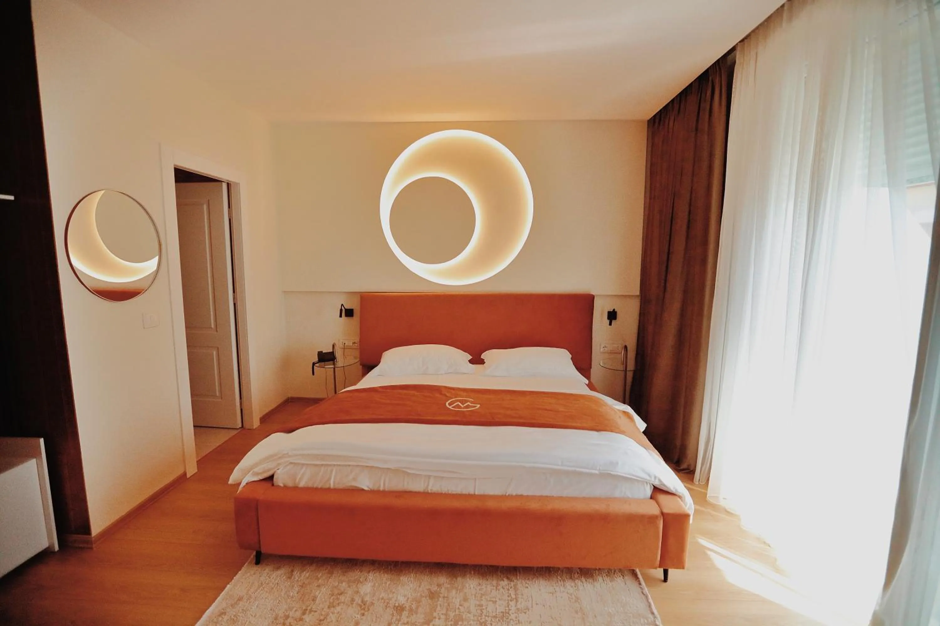 Bedroom, Bed in Grand Mirage