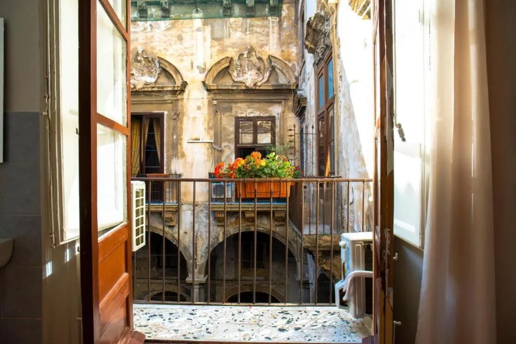 Ballaro' Hotel - Budget Room