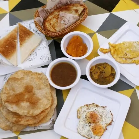 Restaurant/places to eat in Grand Swiss Hotel&Apartment Lahore