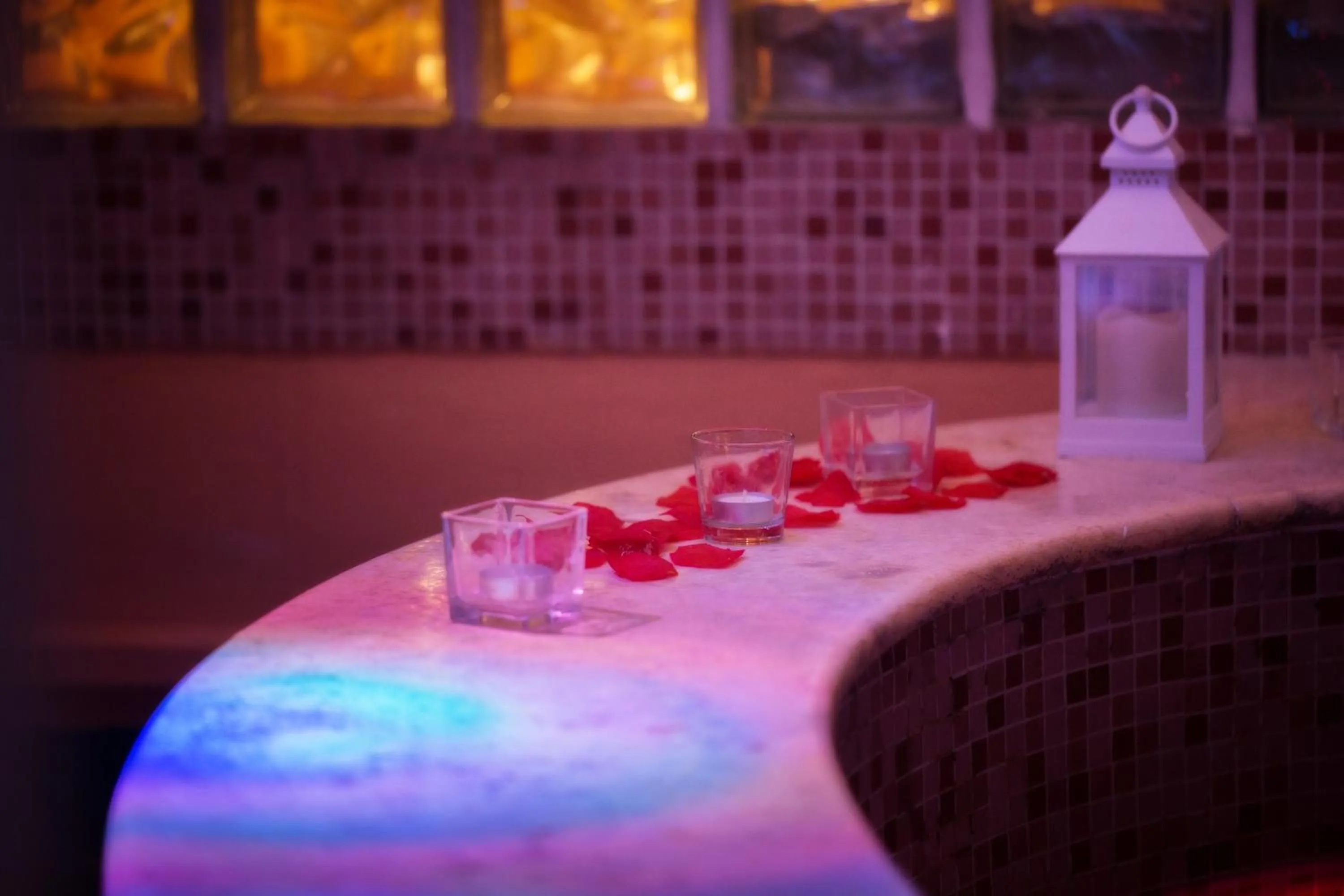 Hot Tub in Grand Hotel Osman