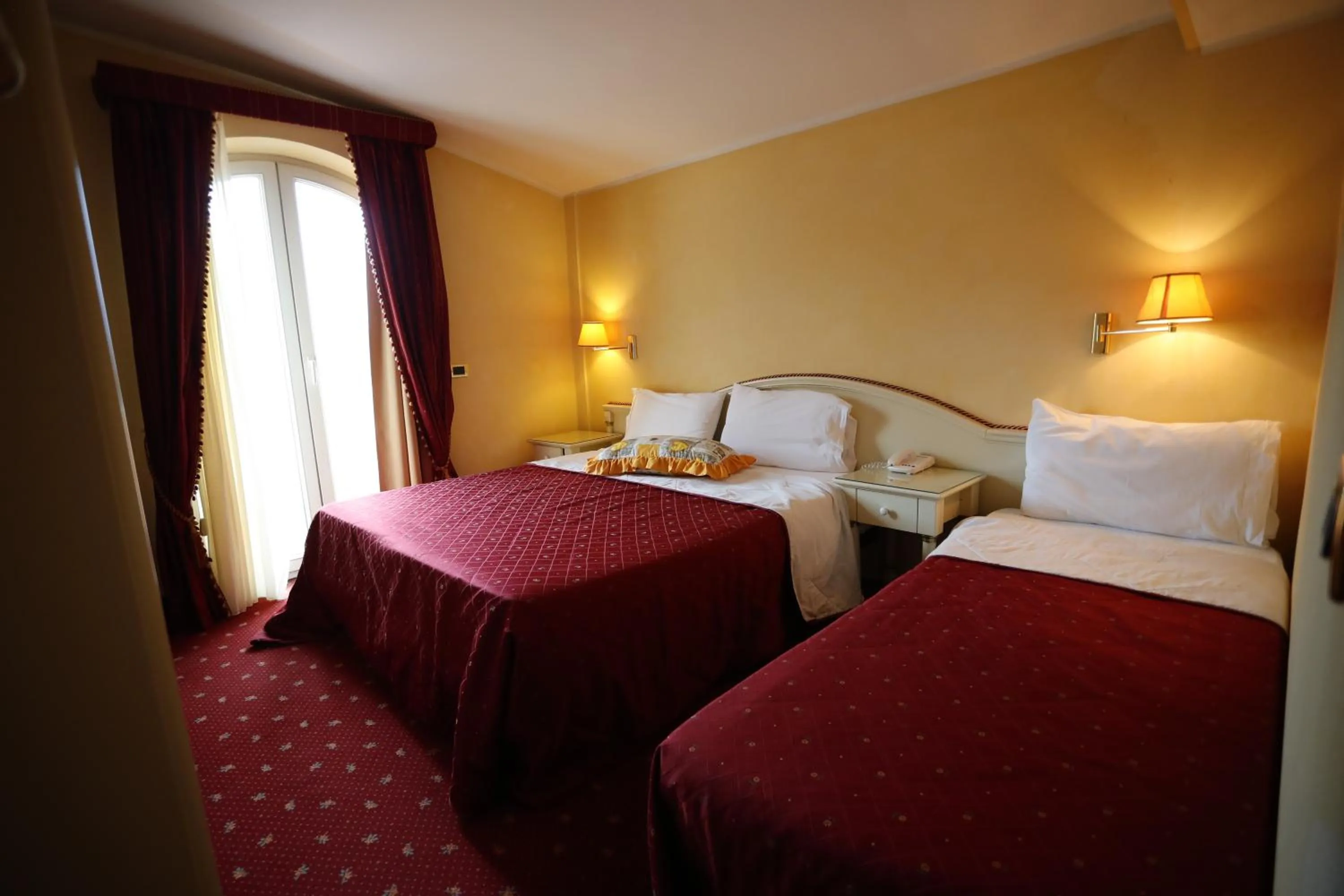 Bed in Grand Hotel Osman