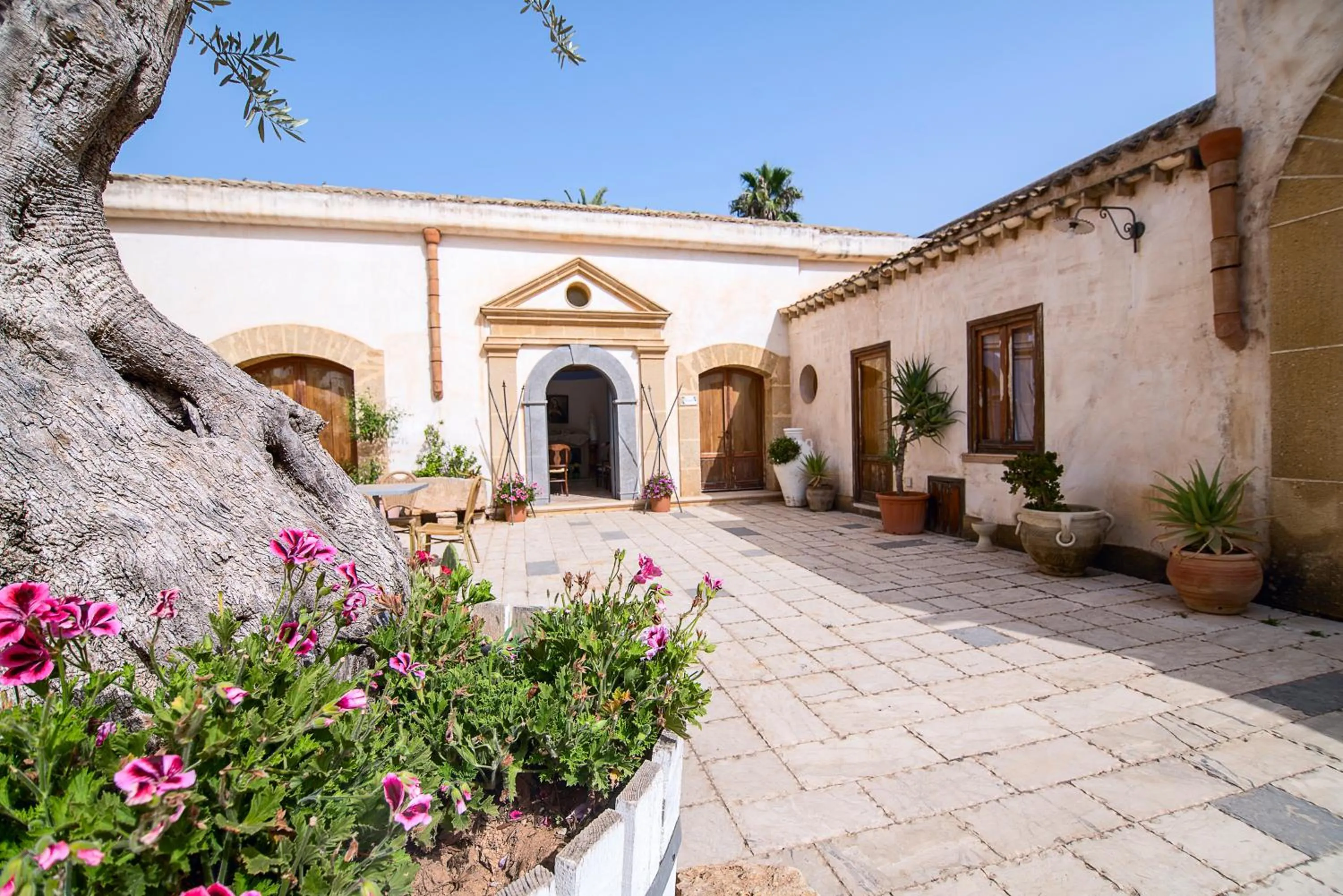 Property building in Hotel Baglio Basile