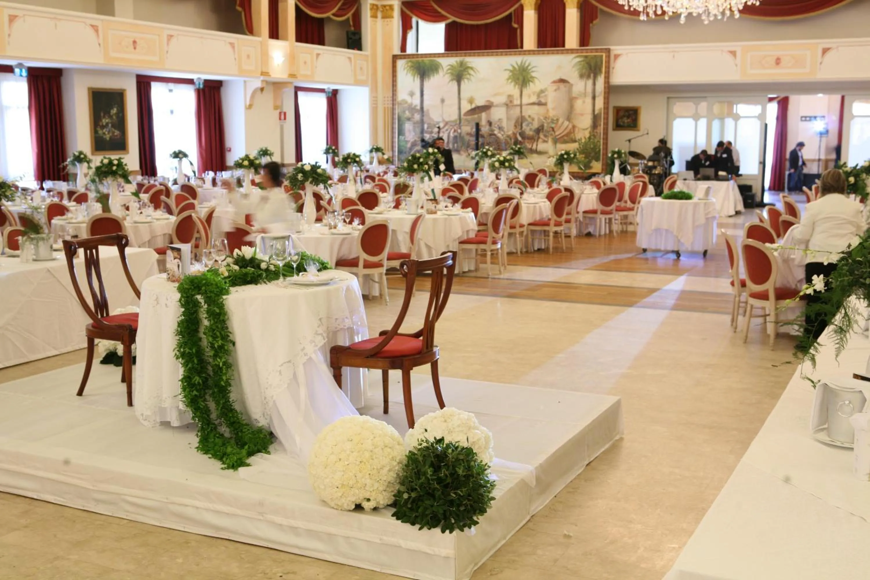 Restaurant/places to eat in Hotel Baglio Basile