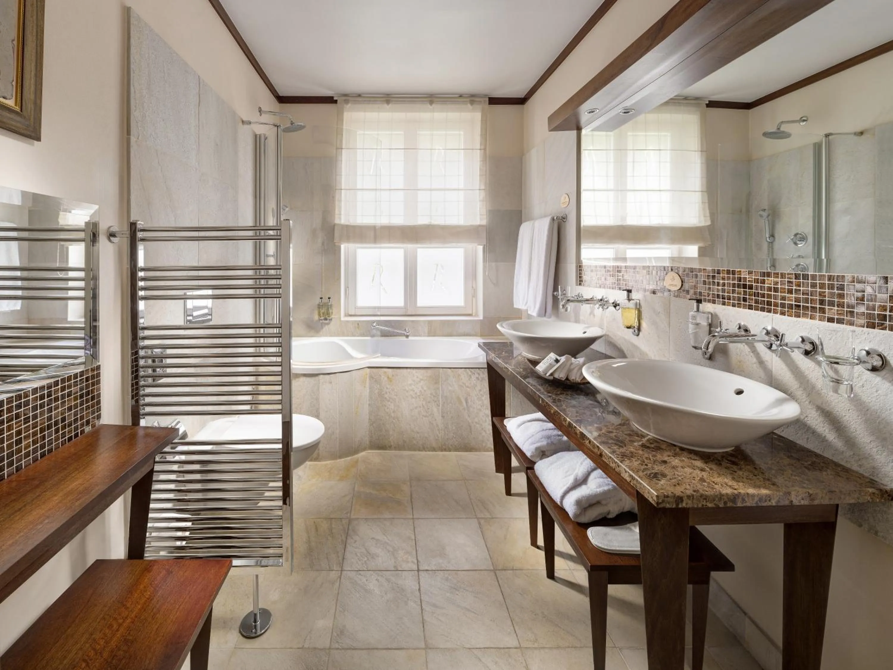 Shower in Mamaison Le Regina Boutique Hotel