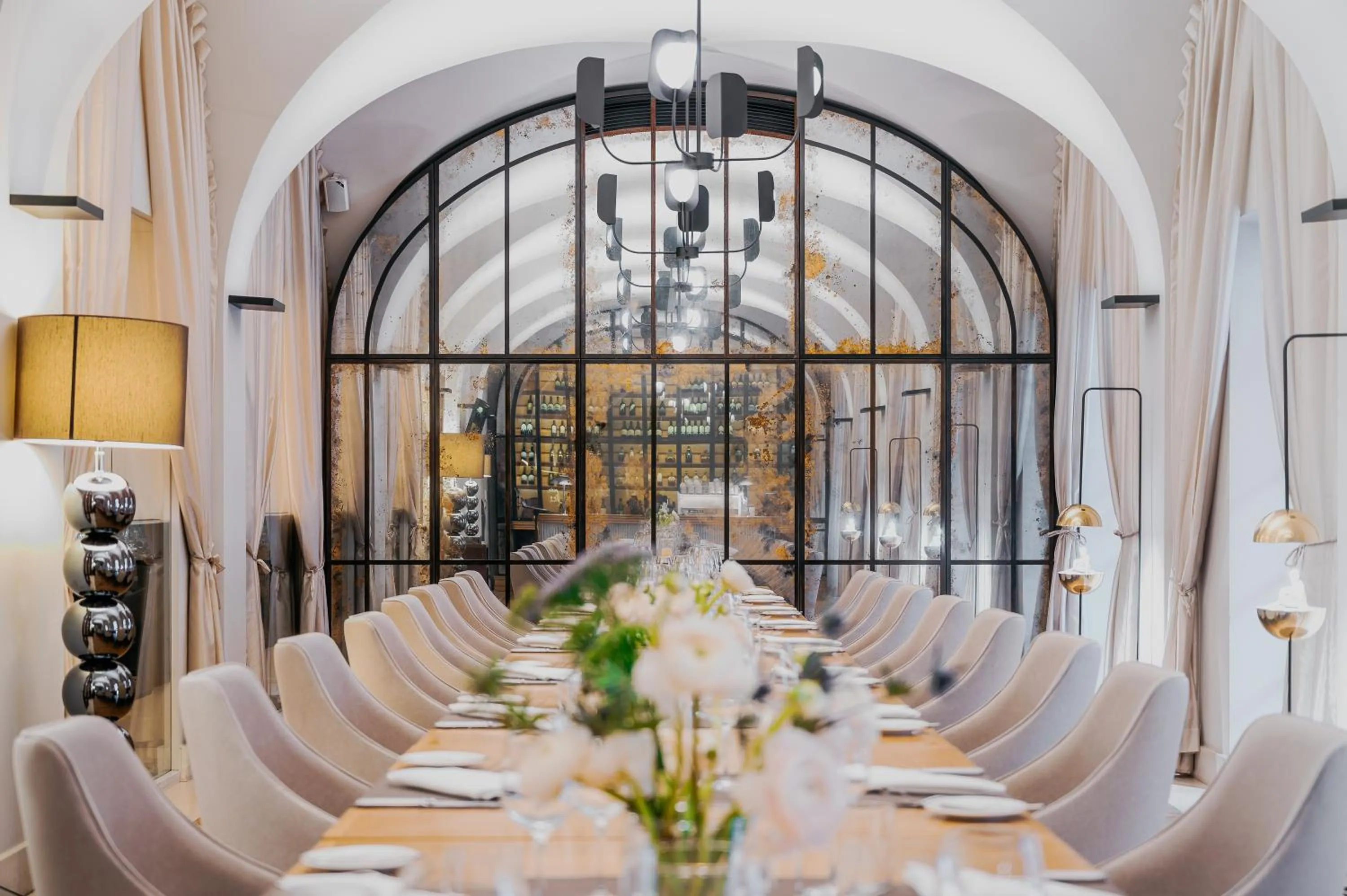 Restaurant/places to eat in Mamaison Le Regina Boutique Hotel