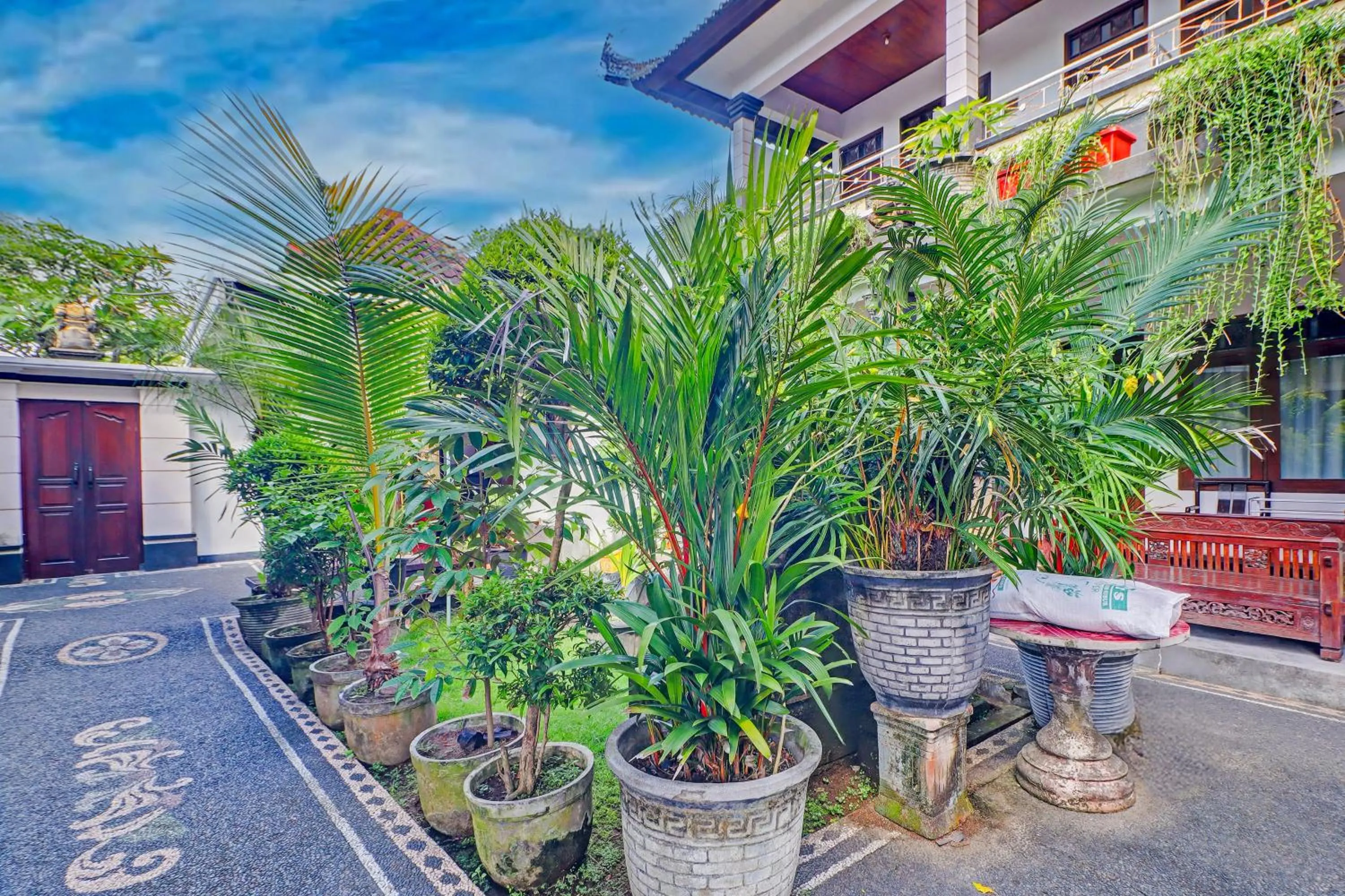 Garden view in Collection O Bali near Keonganan Beach formerly New Asta Graha Homestay