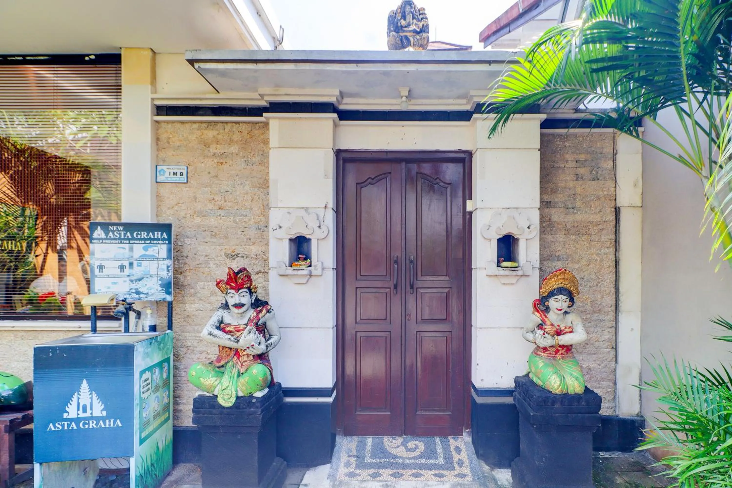 Facade/entrance in Collection O Bali near Keonganan Beach formerly New Asta Graha Homestay
