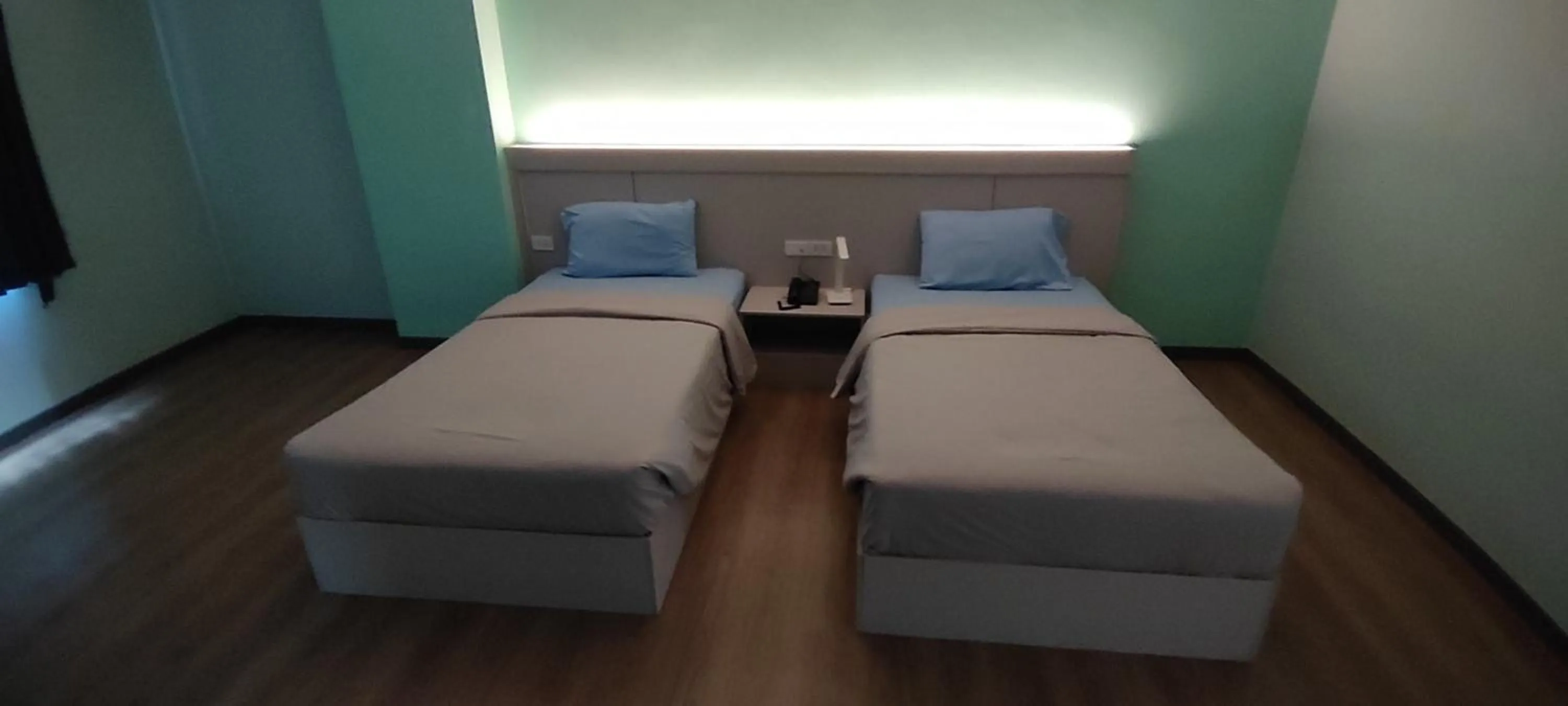 Photo of the whole room, Bed in Sritrang Residence