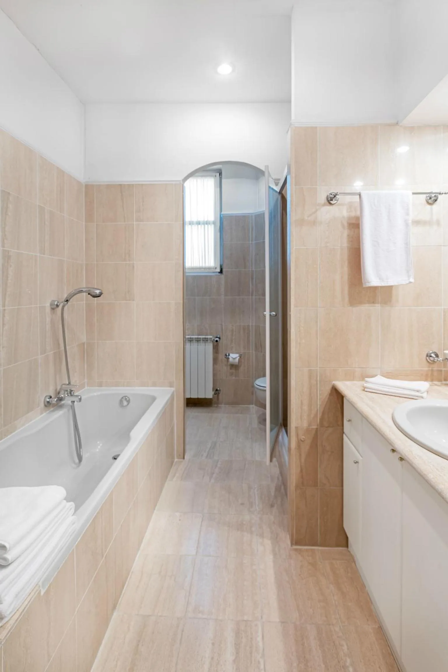 Shower in Residence St. Andrew's Palace