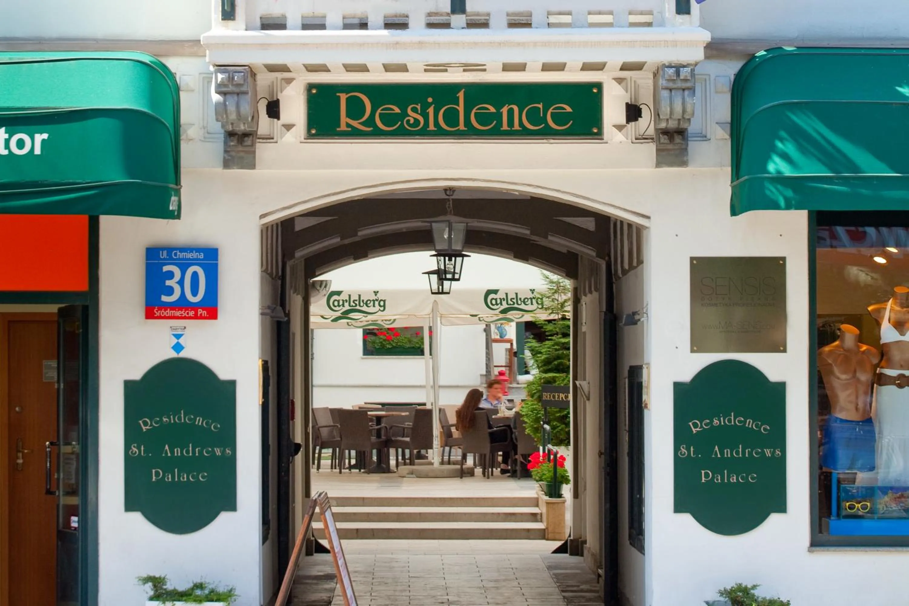 Facade/entrance in Residence St. Andrew's Palace