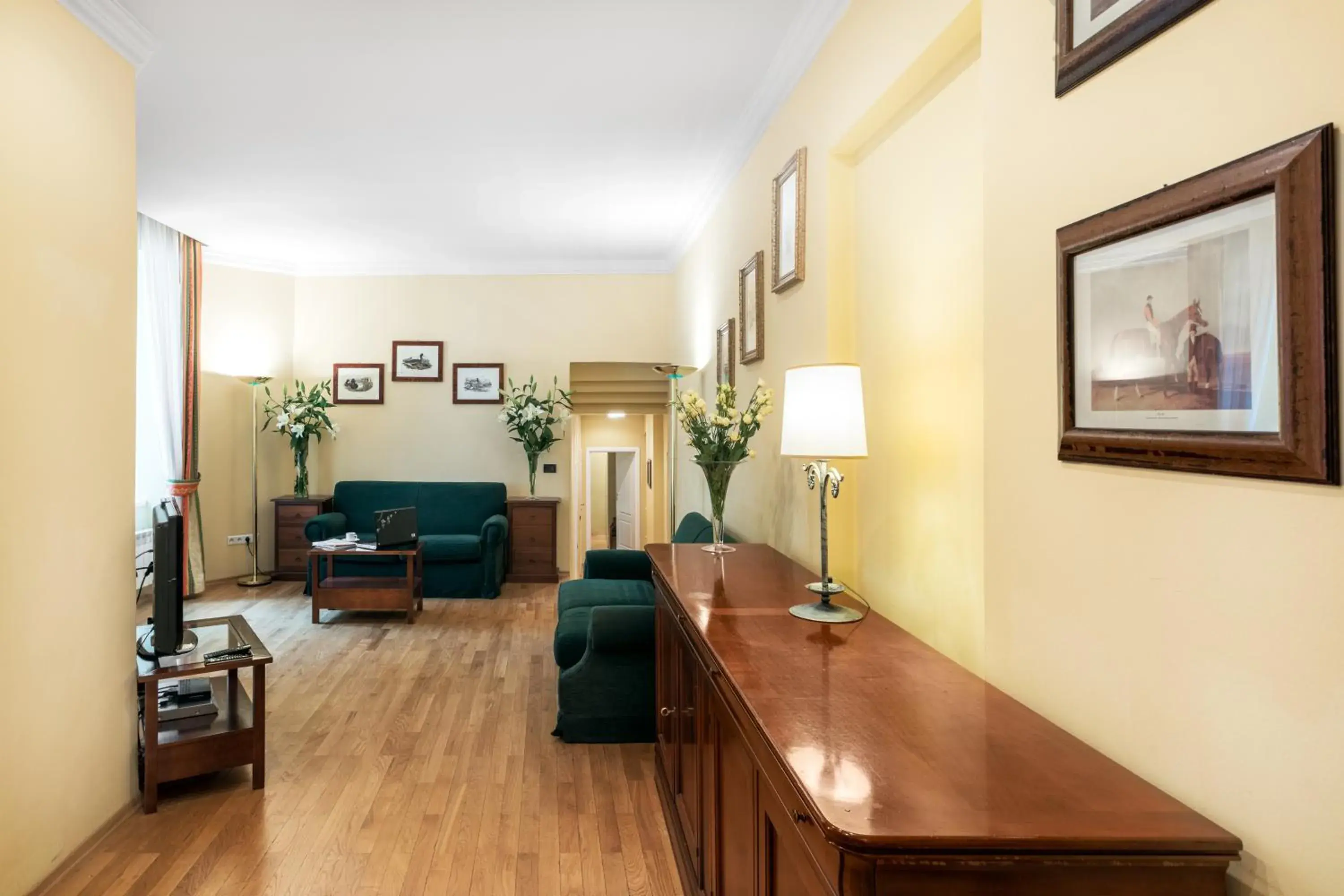 Executive Suite in Residence St. Andrew's Palace Executive Suite in Residence St. Andrew's Palace