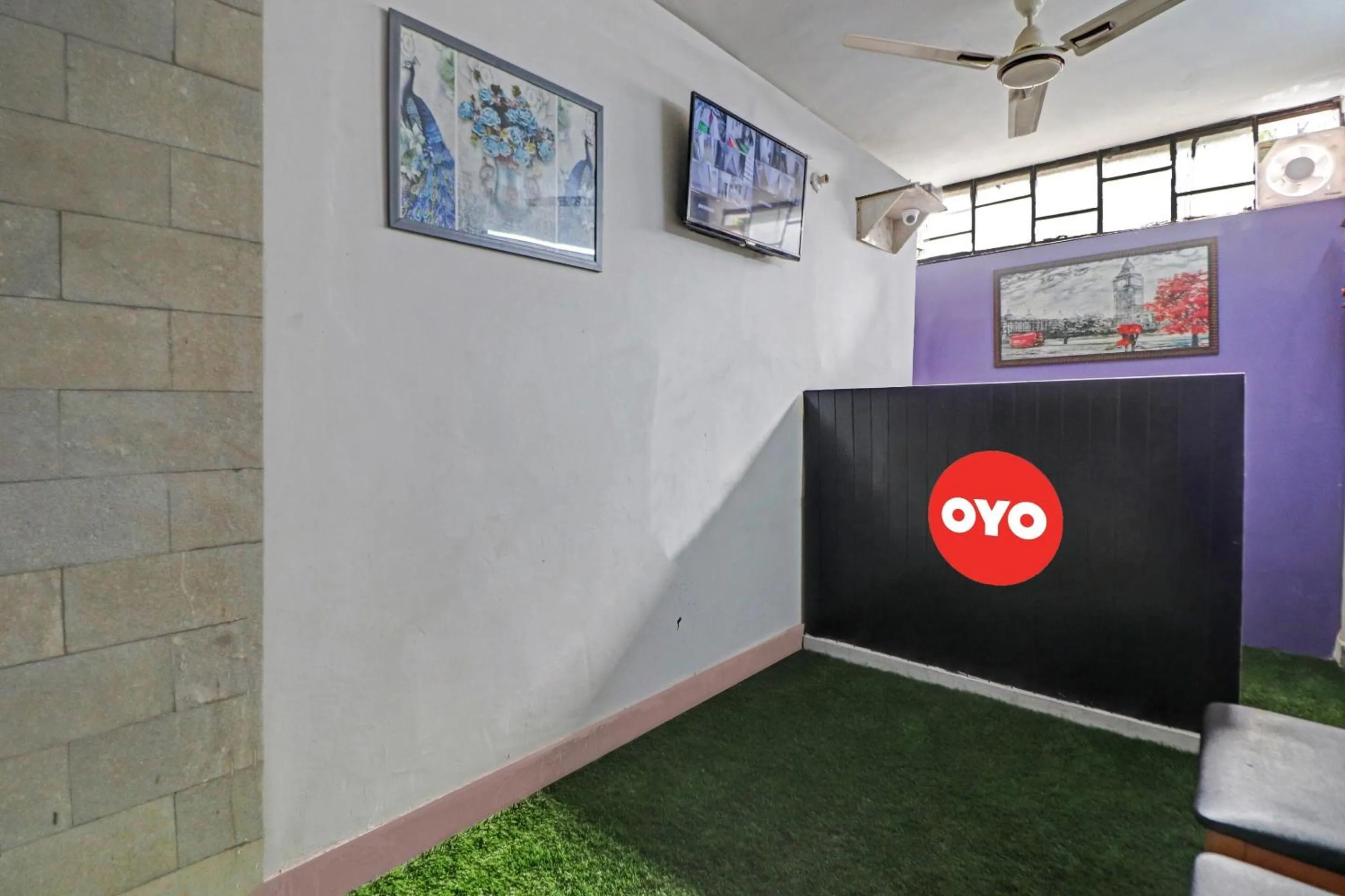 Lobby or reception in Hotel O Jps The Town