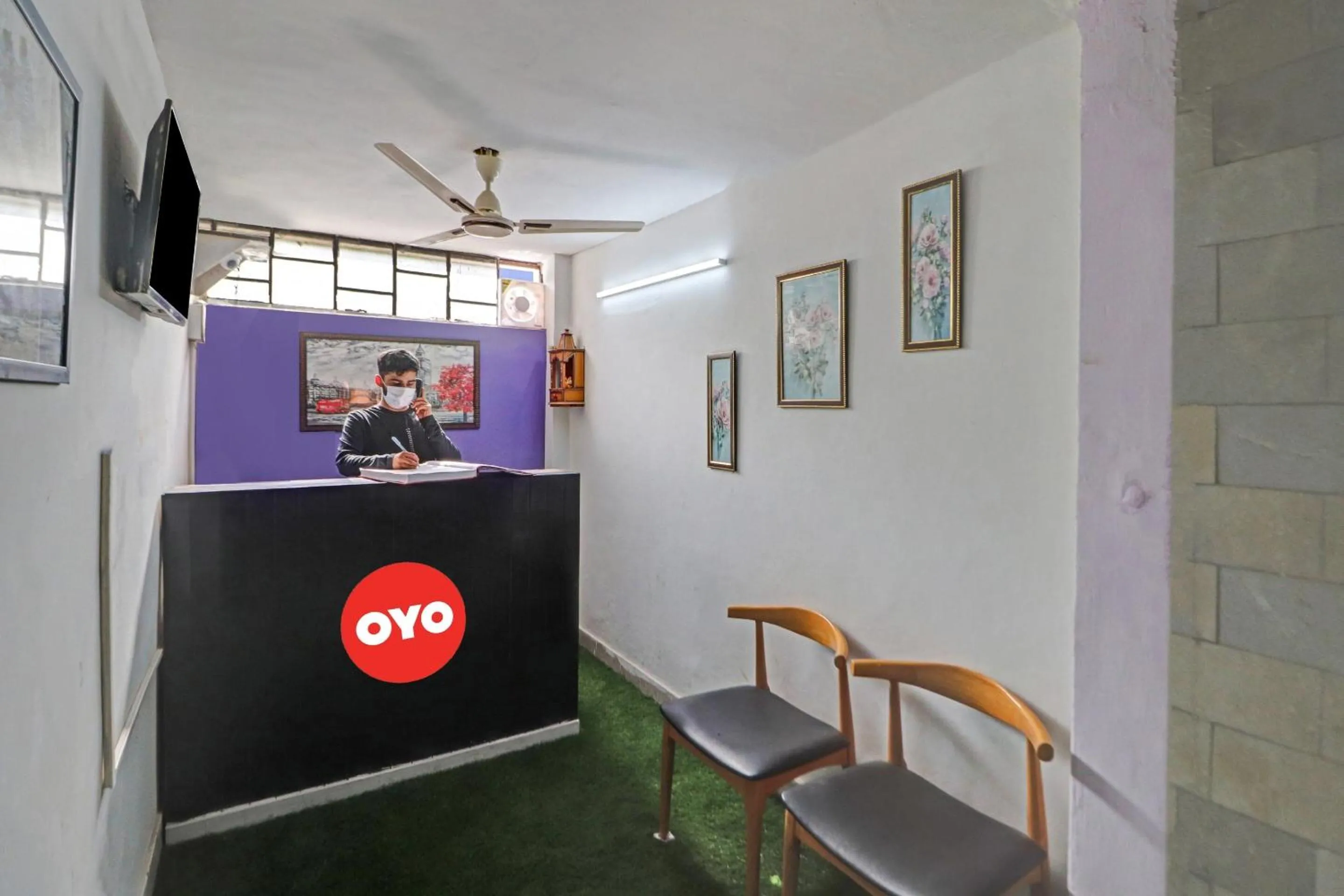 Lobby or reception in Hotel O Jps The Town