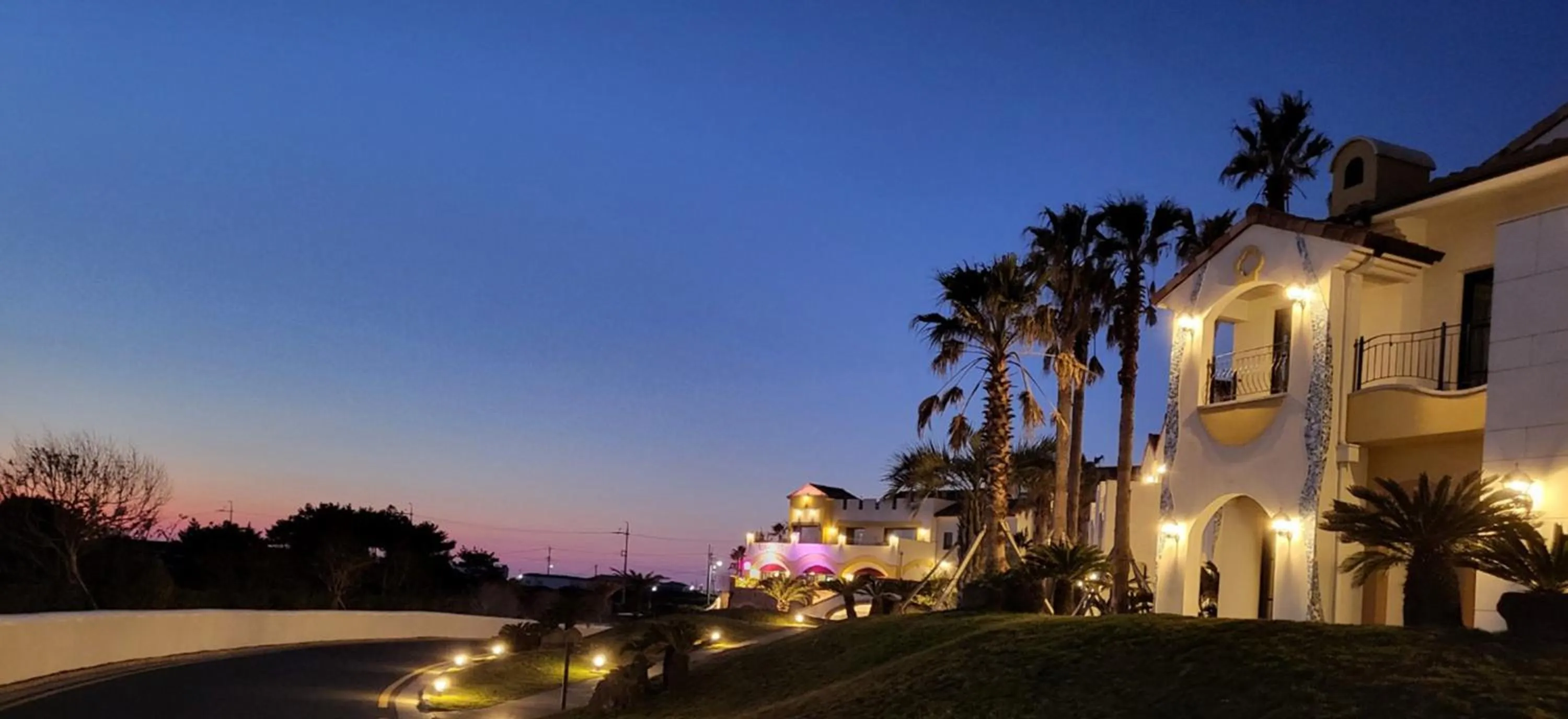 Property building in Hundert Hills