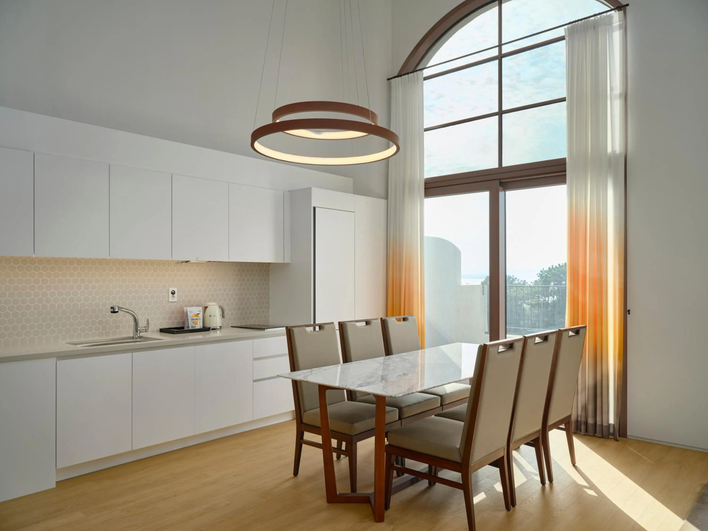 Kitchen or kitchenette in Hundert Hills