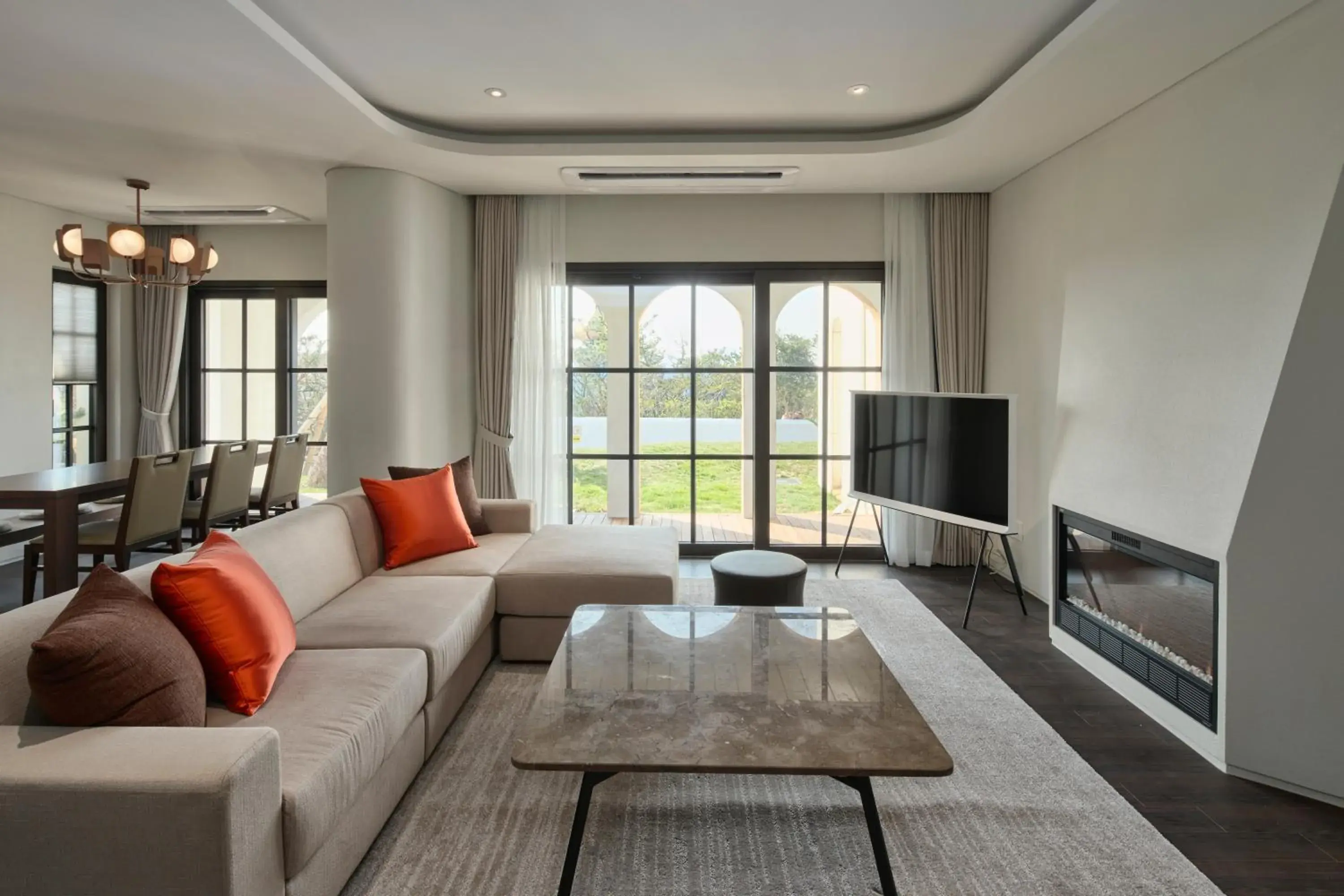 Deluxe Family Suite - B in Hundert Hills Deluxe Family Suite - B in Hundert Hills