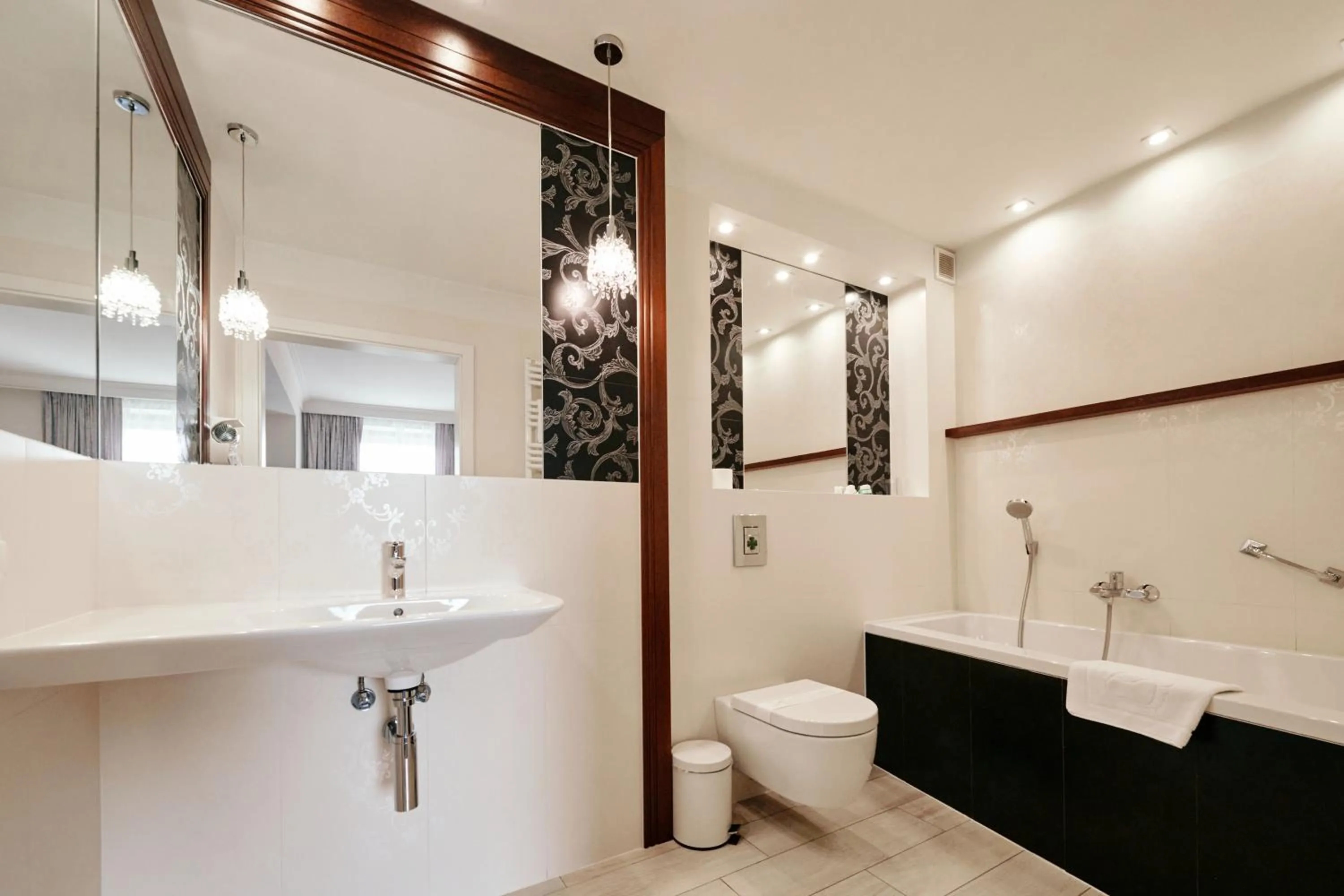 Biały Dom Henlex Hotel Restauracja