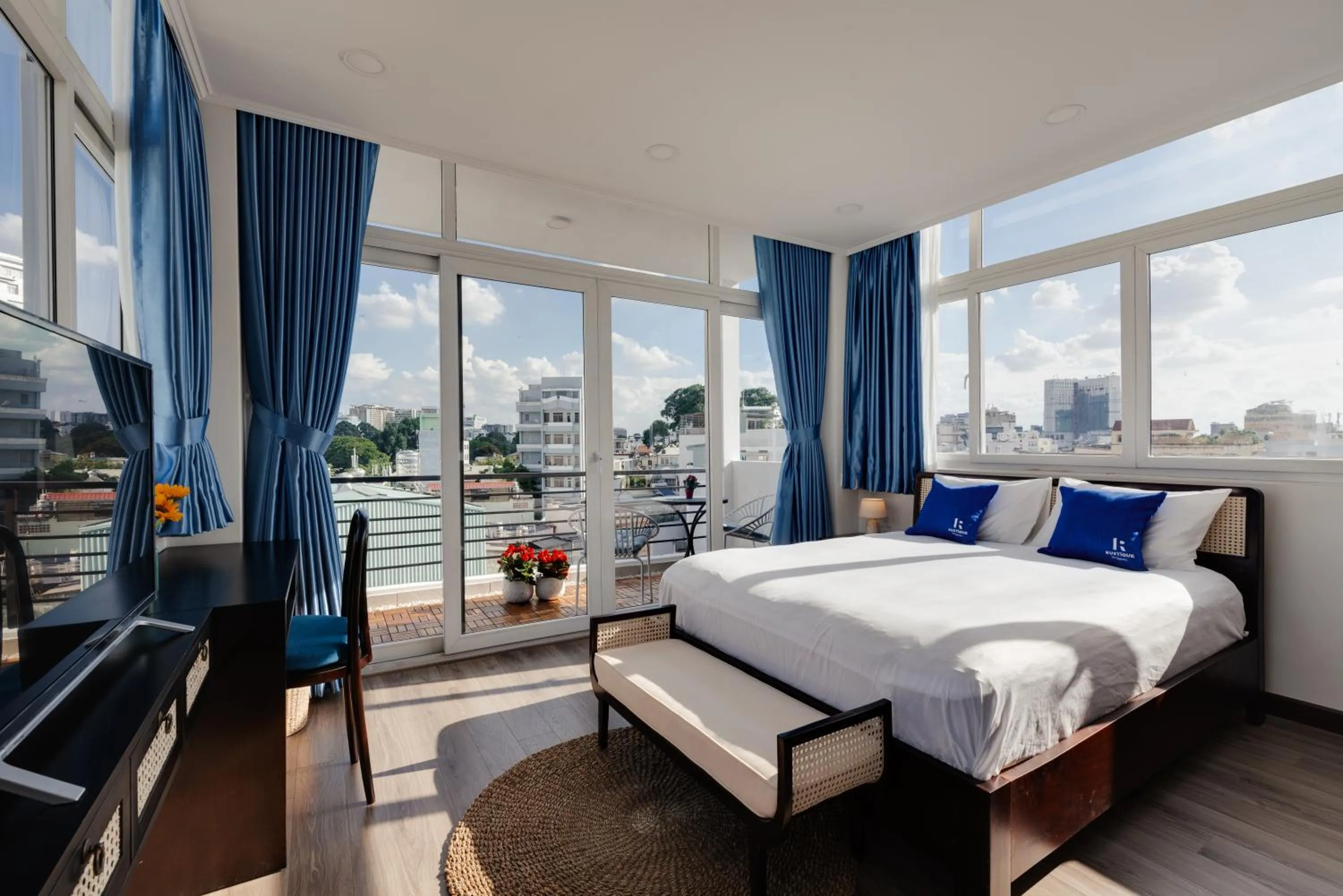 Photo of the whole room, Bed in Rustique Maison