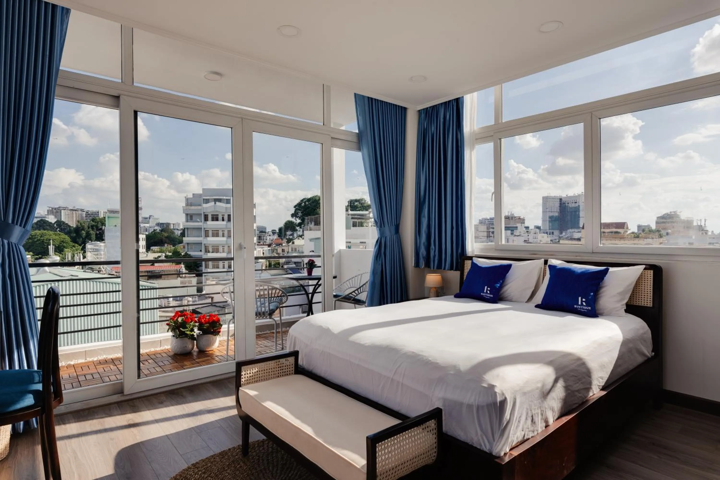 Photo of the whole room, Bed in Rustique Maison