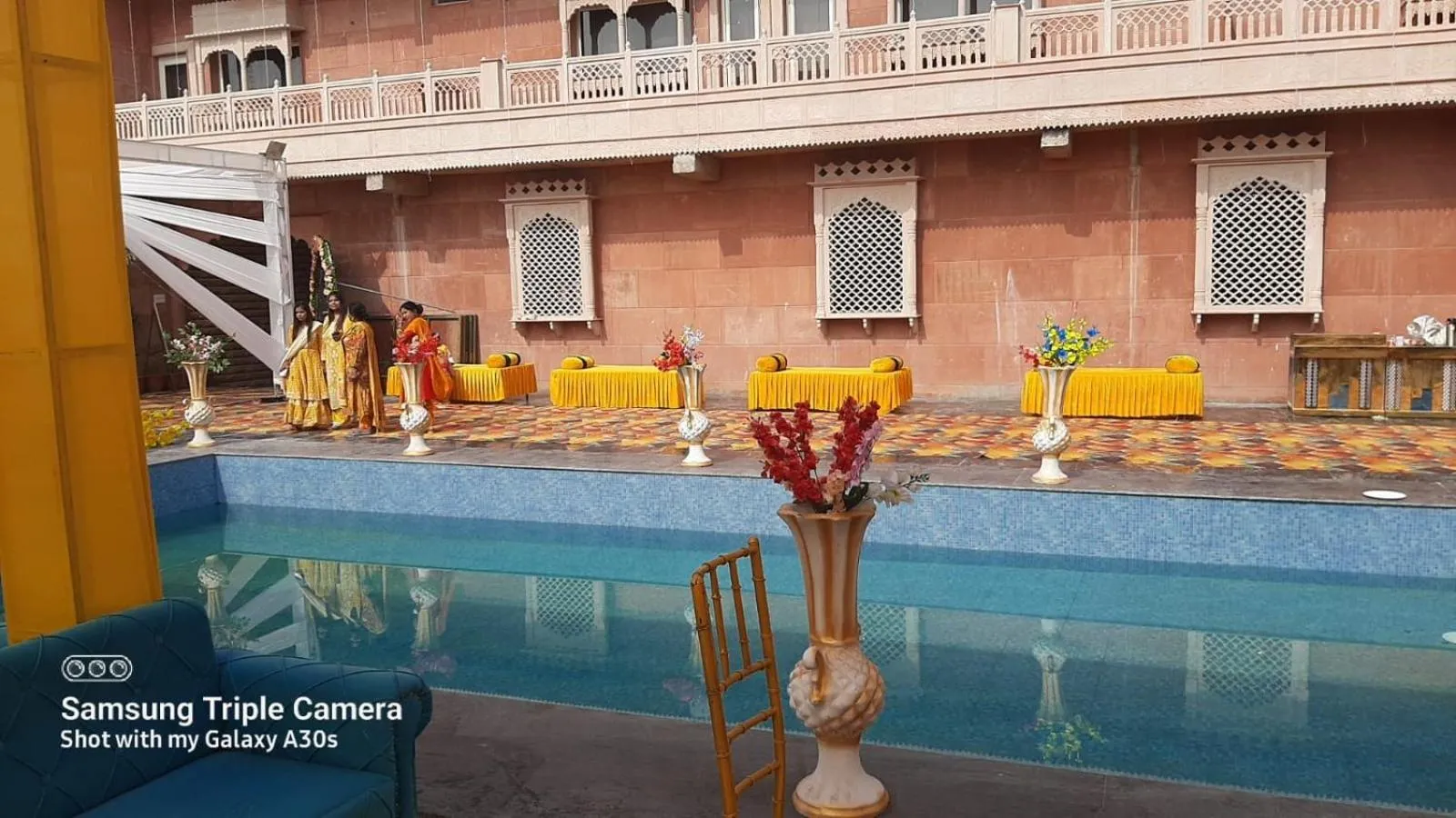 Swimming pool in Hotel Rajwada palace