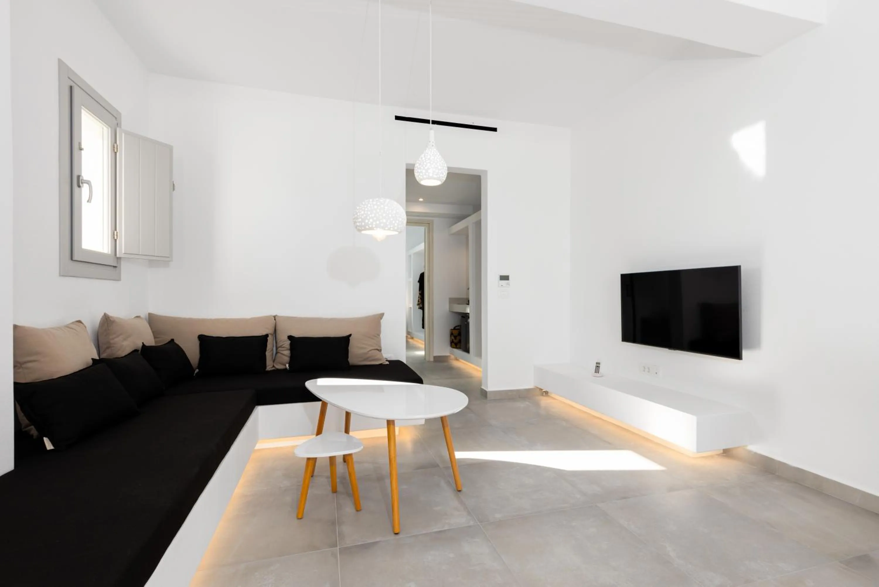 TV and multimedia in SERAPIAS SUITES