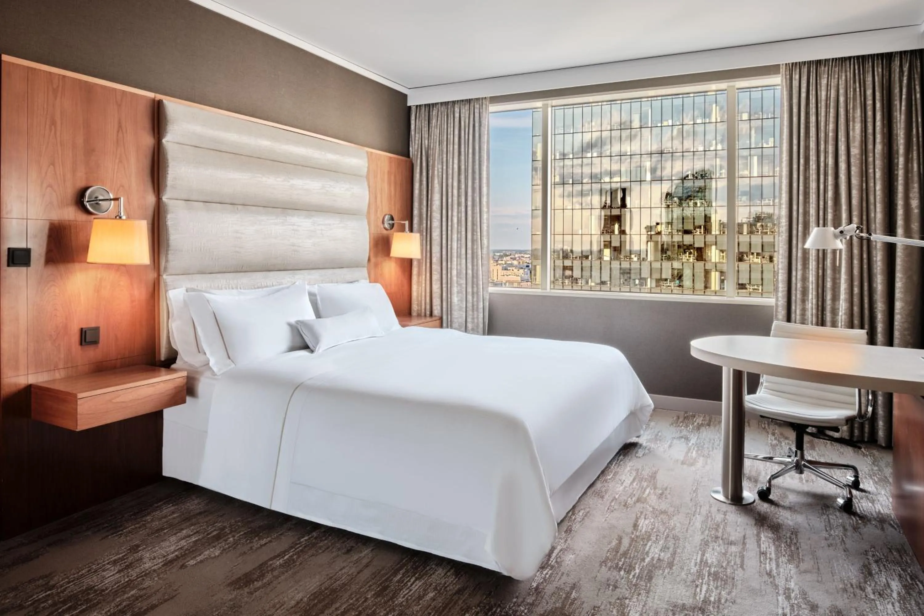 Bedroom, Bed in The Westin Warsaw