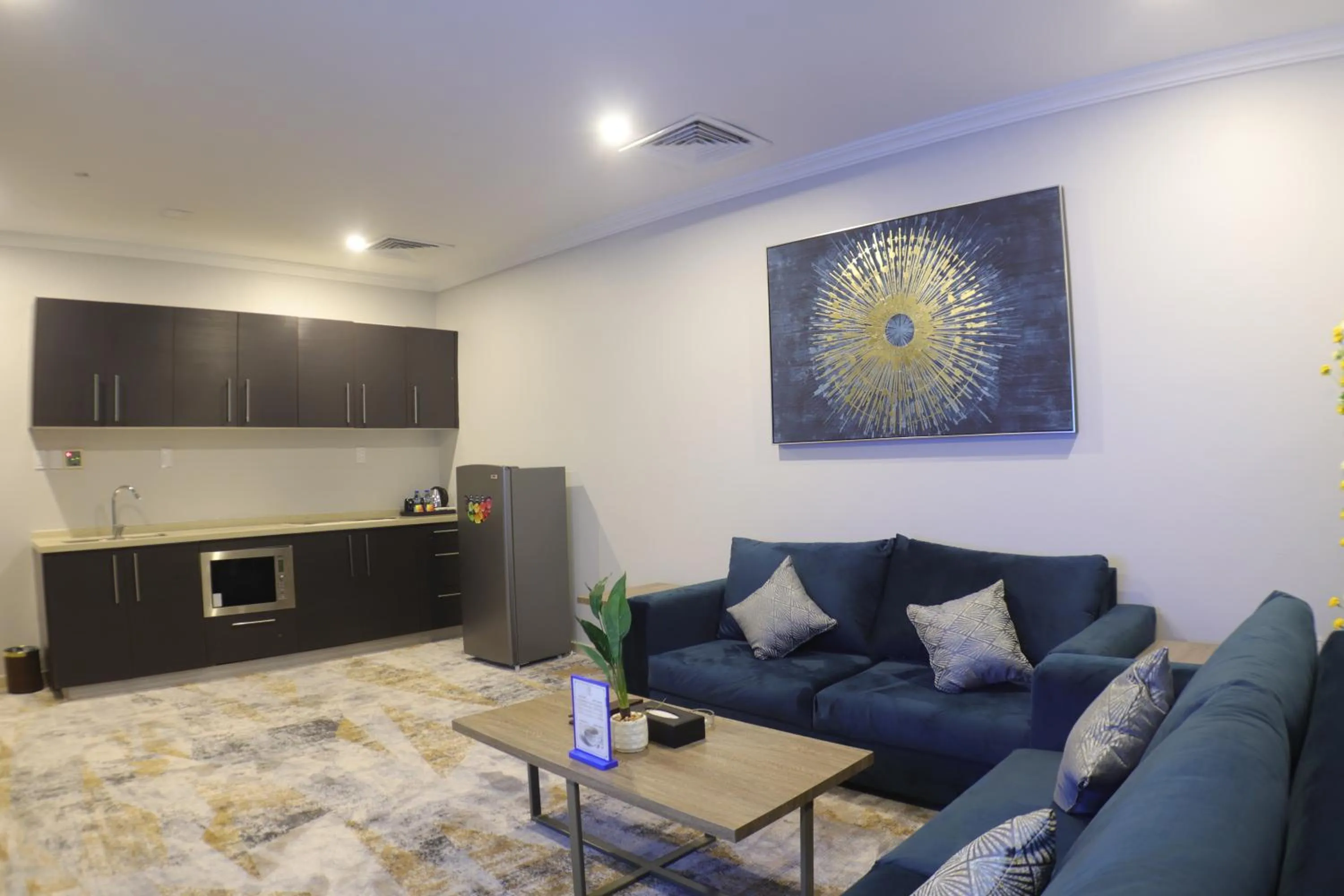 Kitchen or kitchenette in شقق منازل سوات للشقق المخدومة