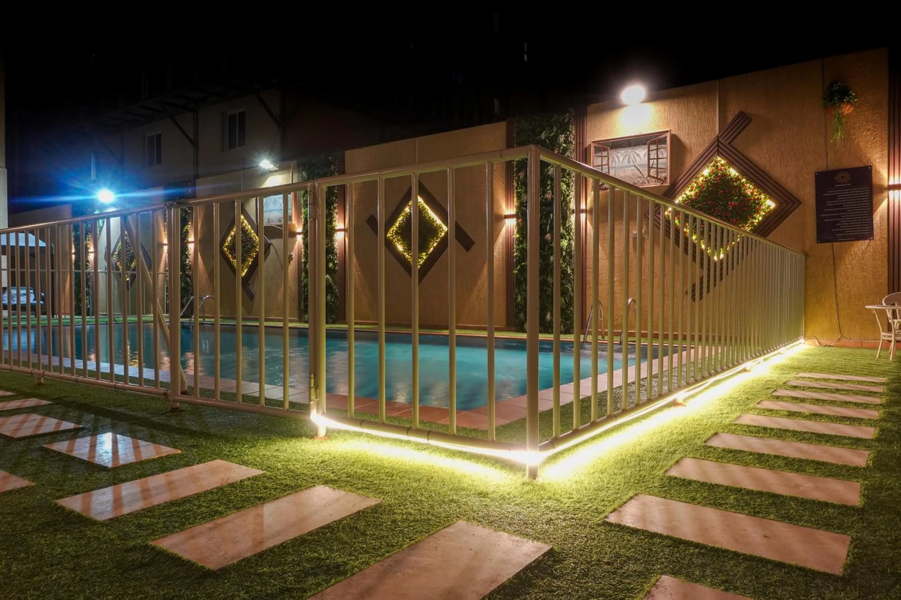 Swimming pool in شقق منازل سوات للشقق المخدومة