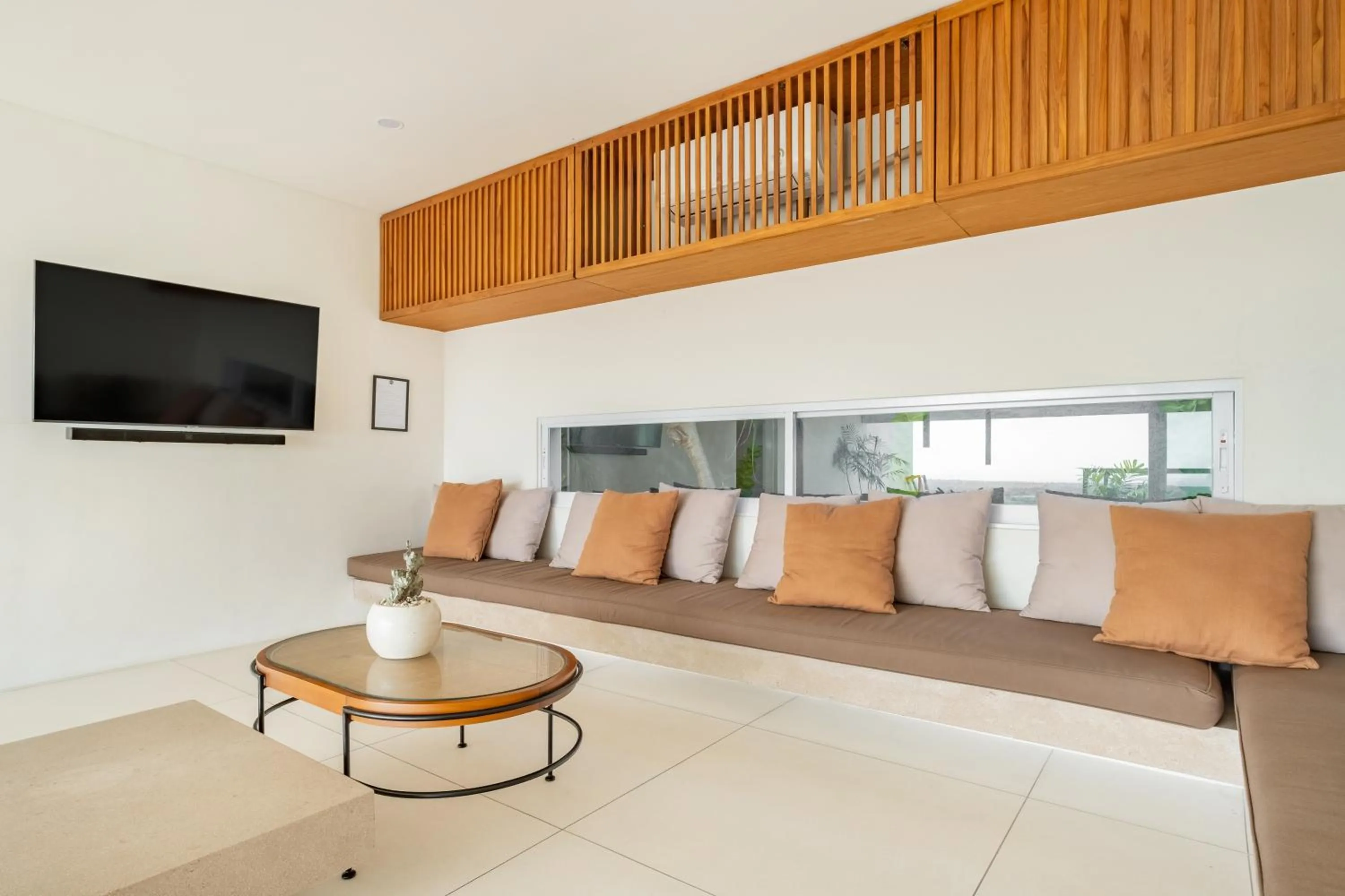 TV and multimedia in Villa Osun