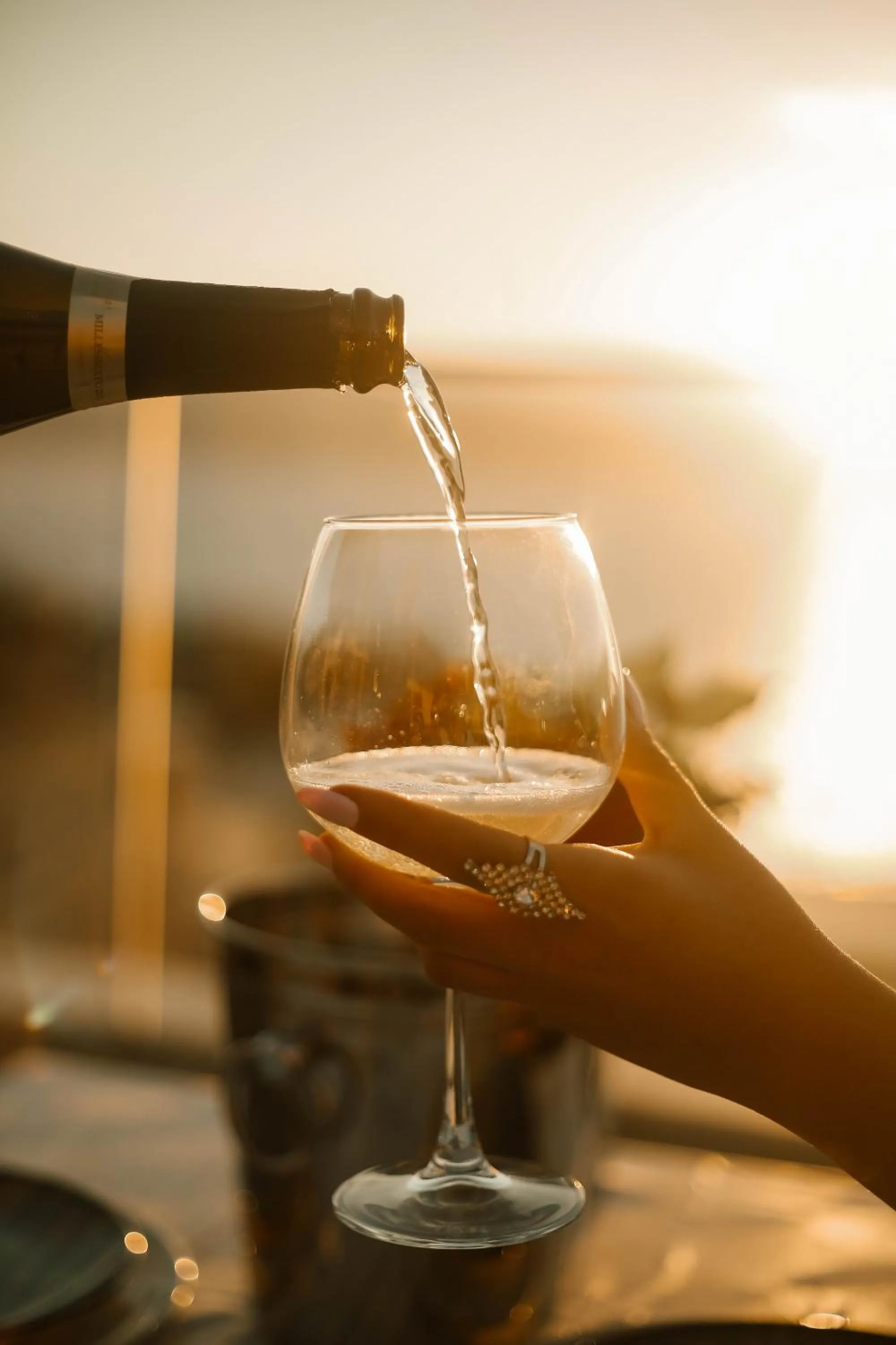 Restaurant/places to eat in Valza Boutique Hotel