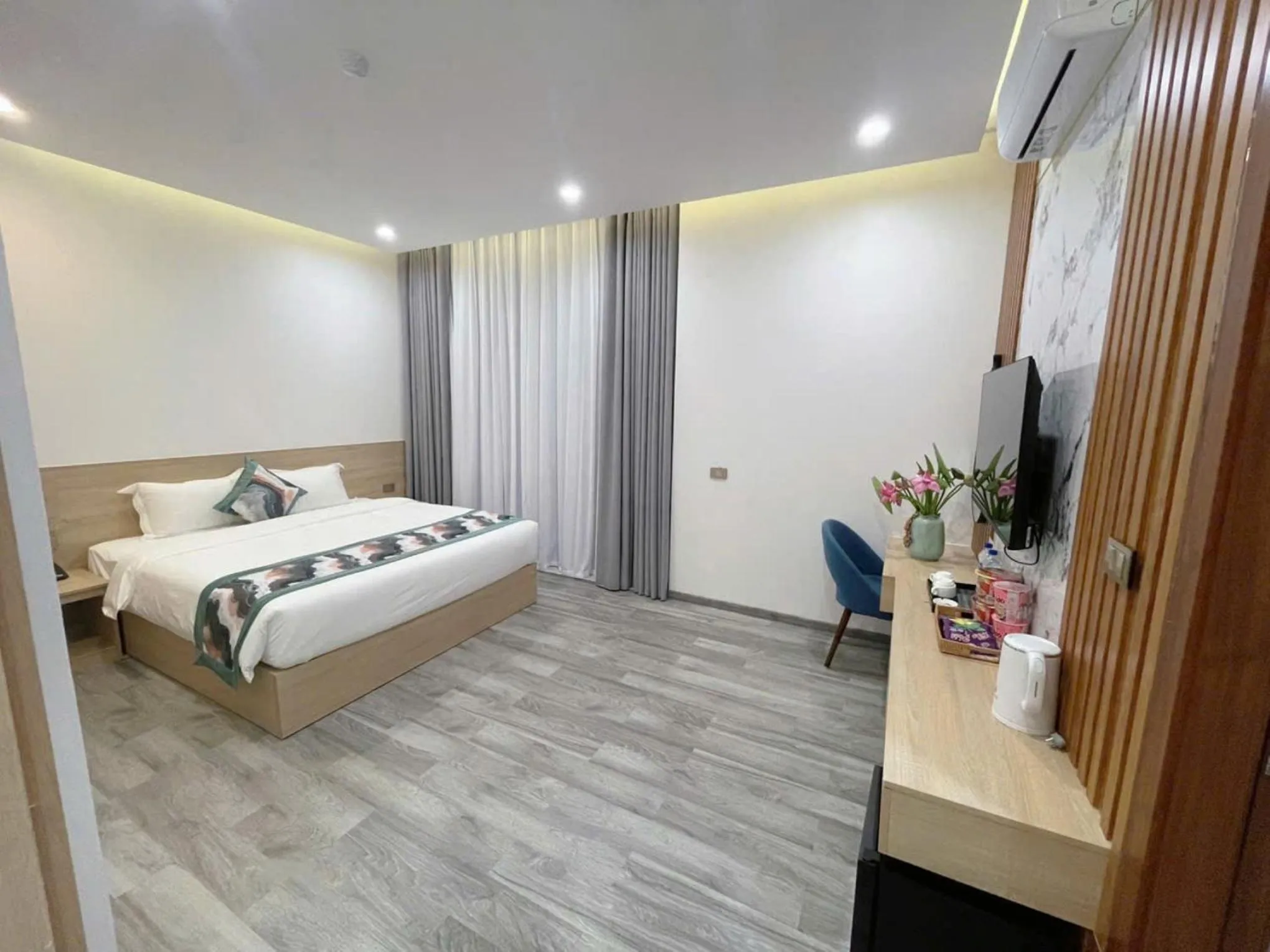 Bed in SALA HOTEL MÓNG CÁI