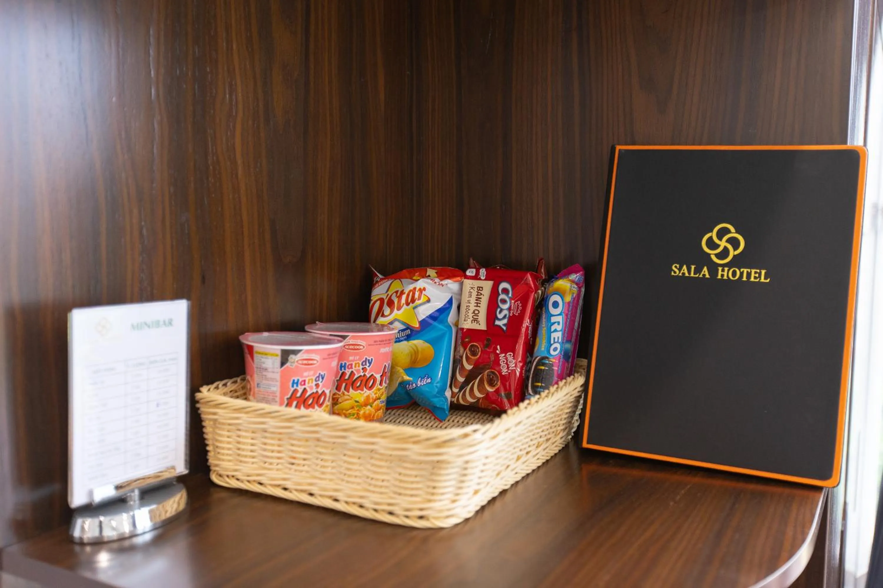 Food and drinks in SALA HOTEL MÓNG CÁI