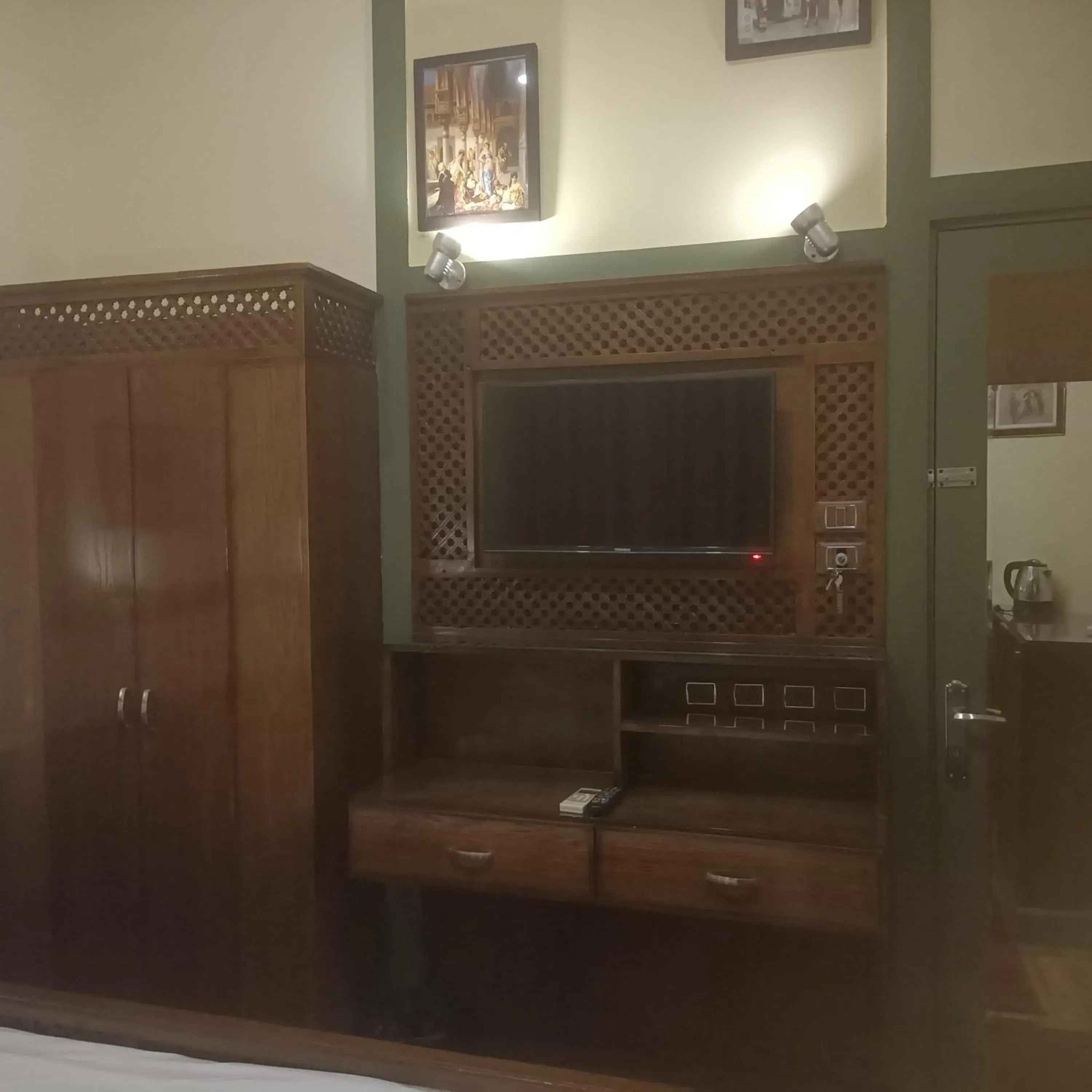 Small Double Room - single occupancy in Carlton Downtown Cairo Small Double Room - single occupancy in Carlton Downtown Cairo