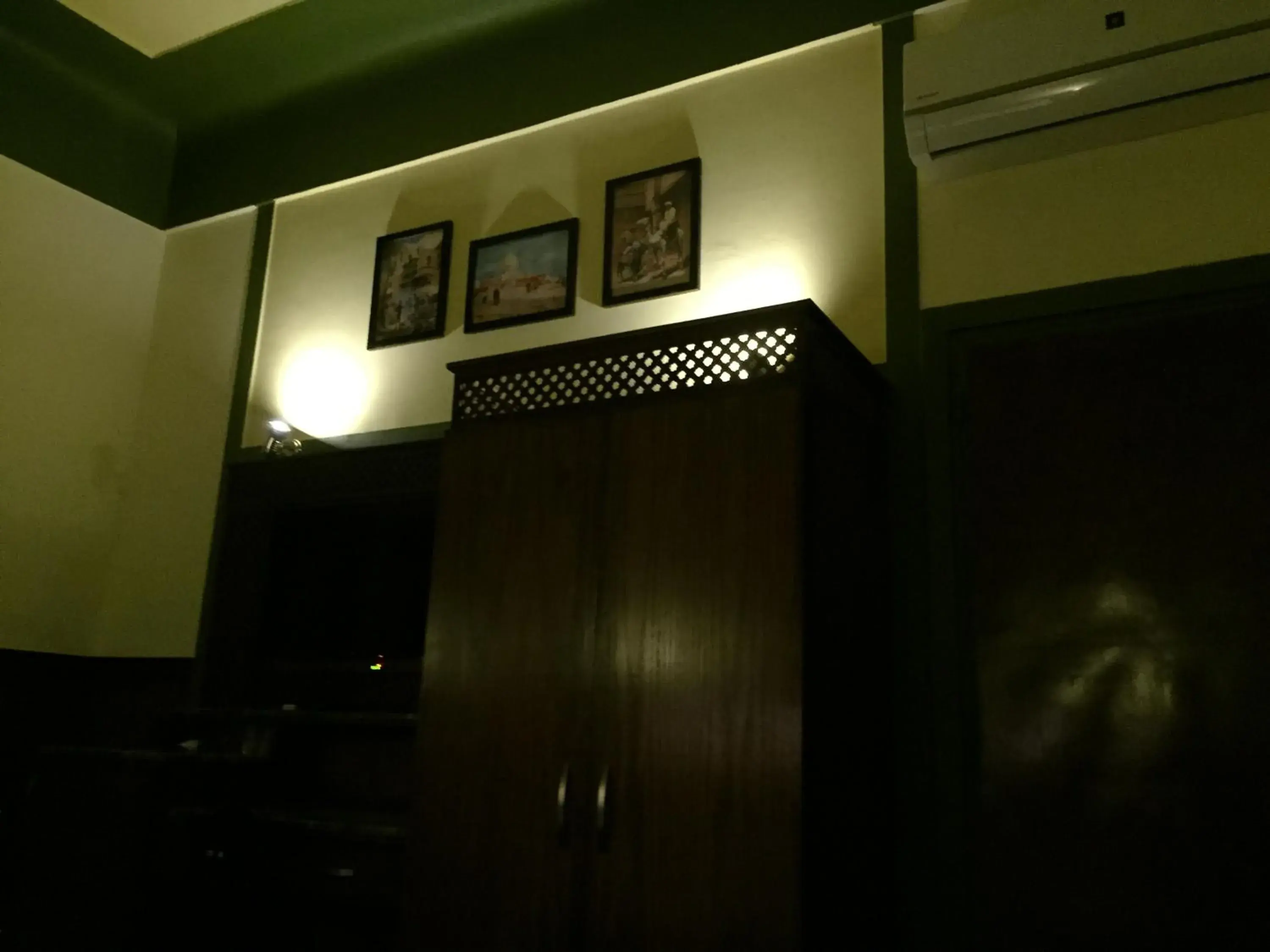 Deluxe King Room - single occupancy in Carlton Downtown Cairo Deluxe King Room - single occupancy in Carlton Downtown Cairo