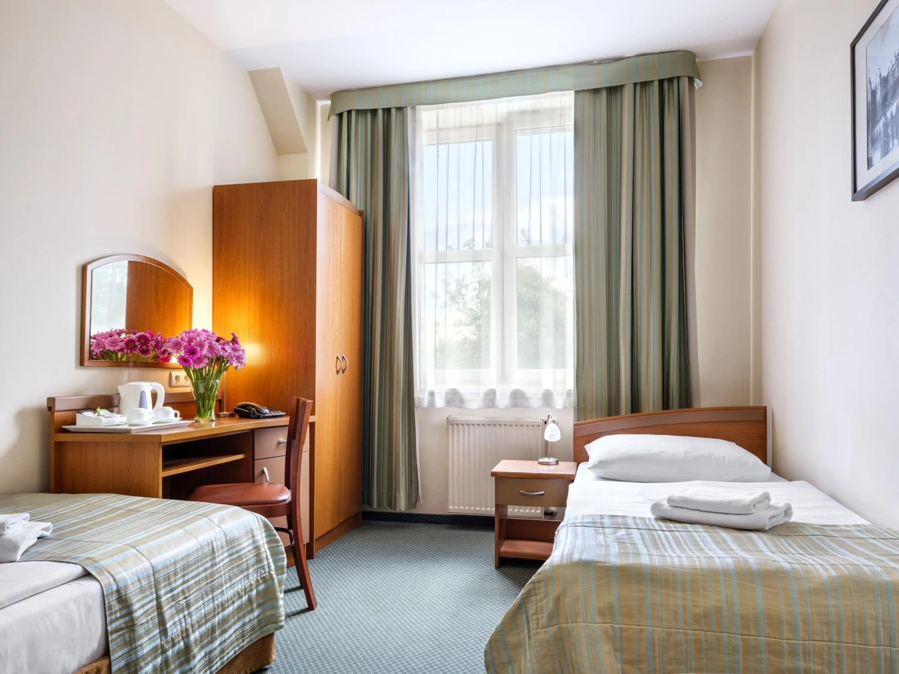 Photo of the whole room, Bed in Hotel Galicya