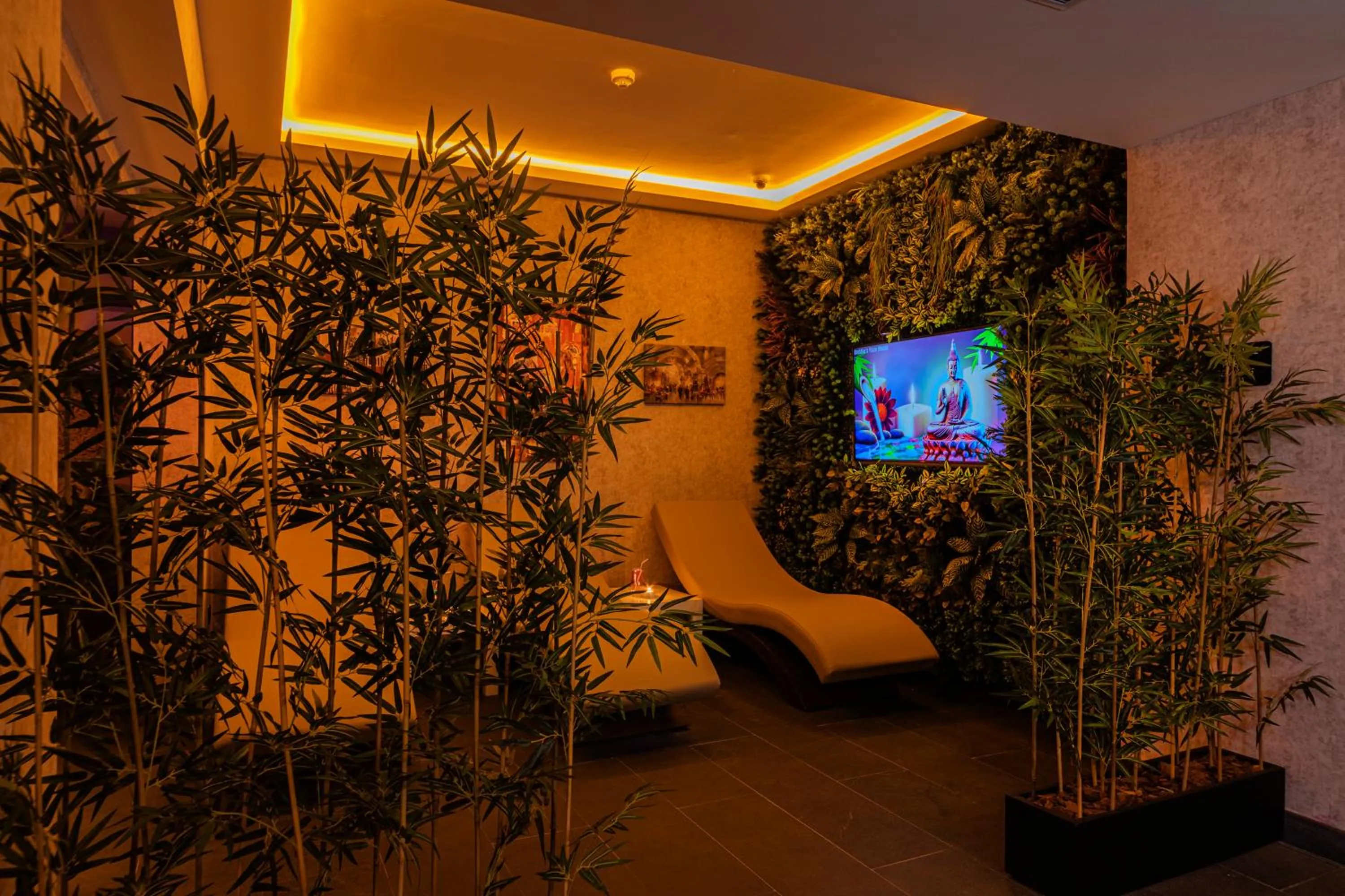 Spa and wellness centre/facilities in Demiray Hotel Old City