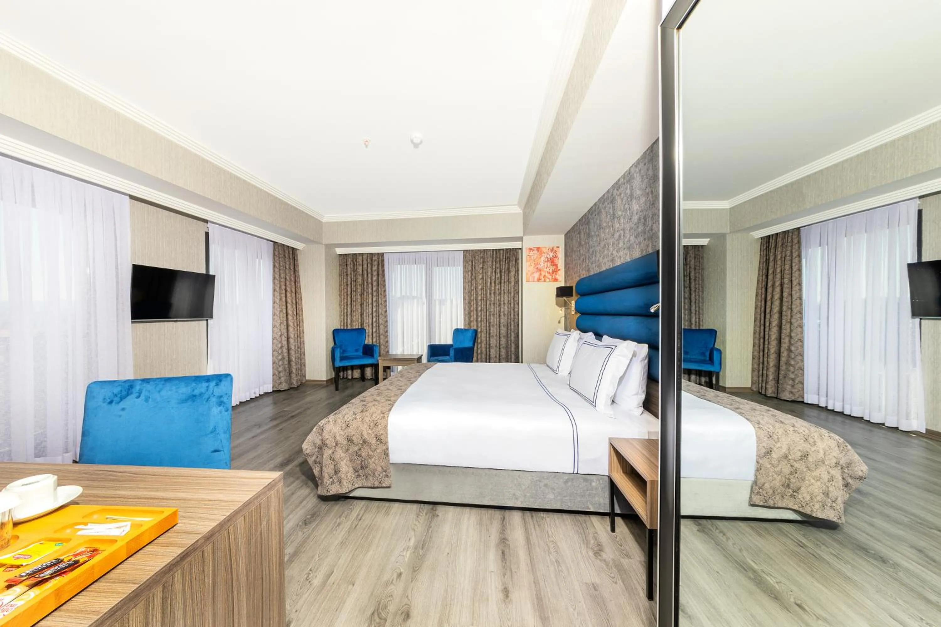 Photo of the whole room, Bed in Demiray Hotel Old City