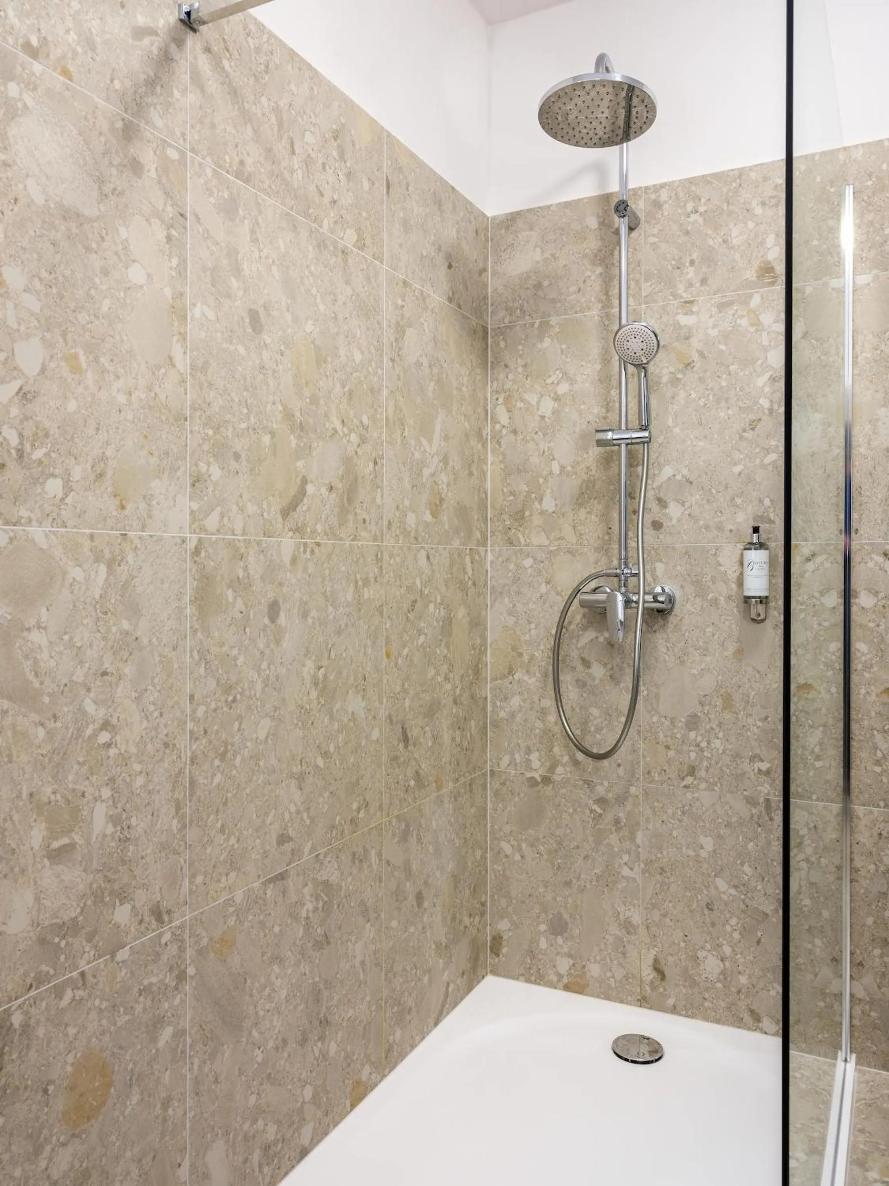 Shower in Hotel Batory