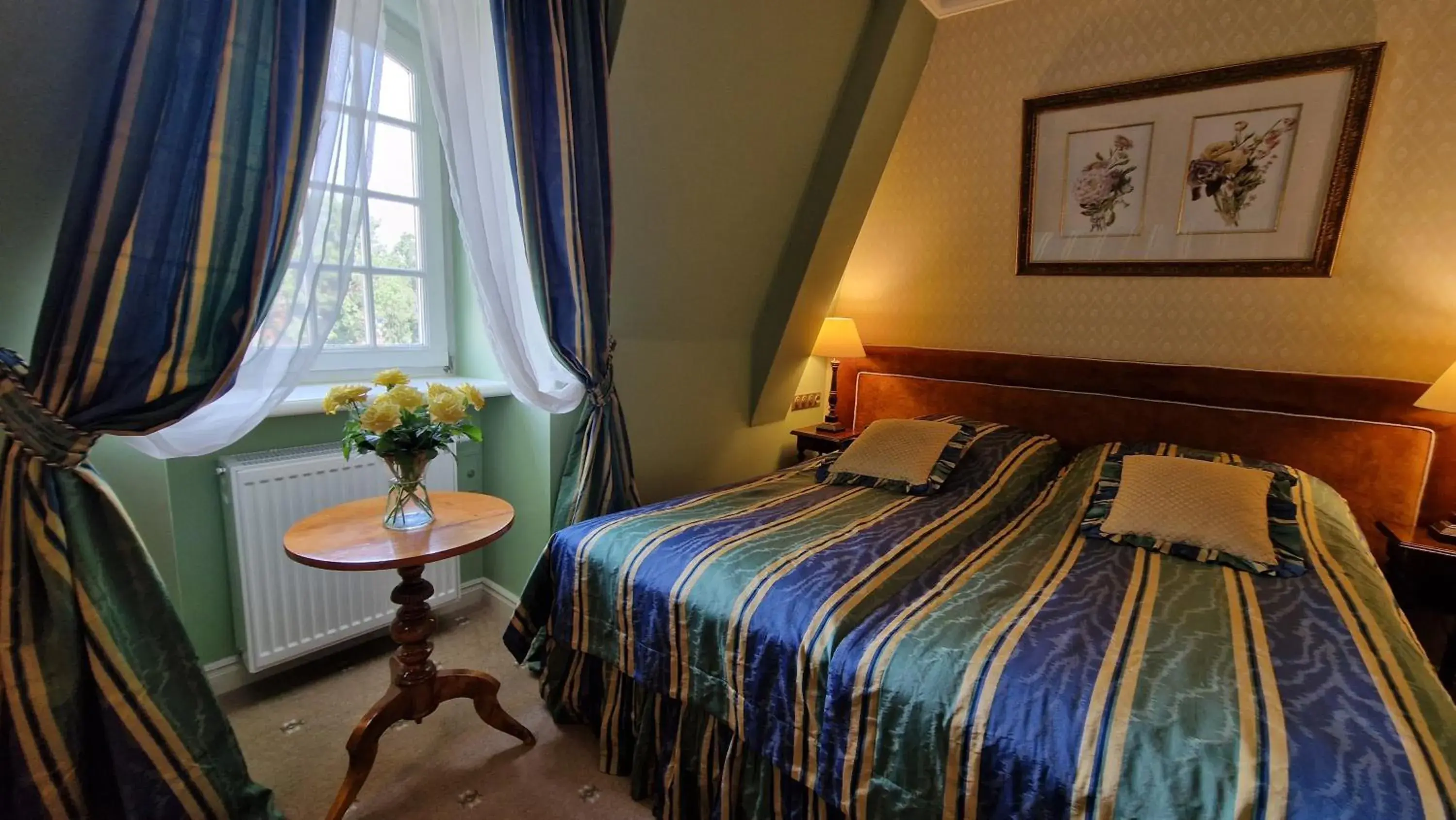 Deluxe Single Room with River View in Podewils Old Town Gdansk Deluxe Single Room with River View in Podewils Old Town Gdansk