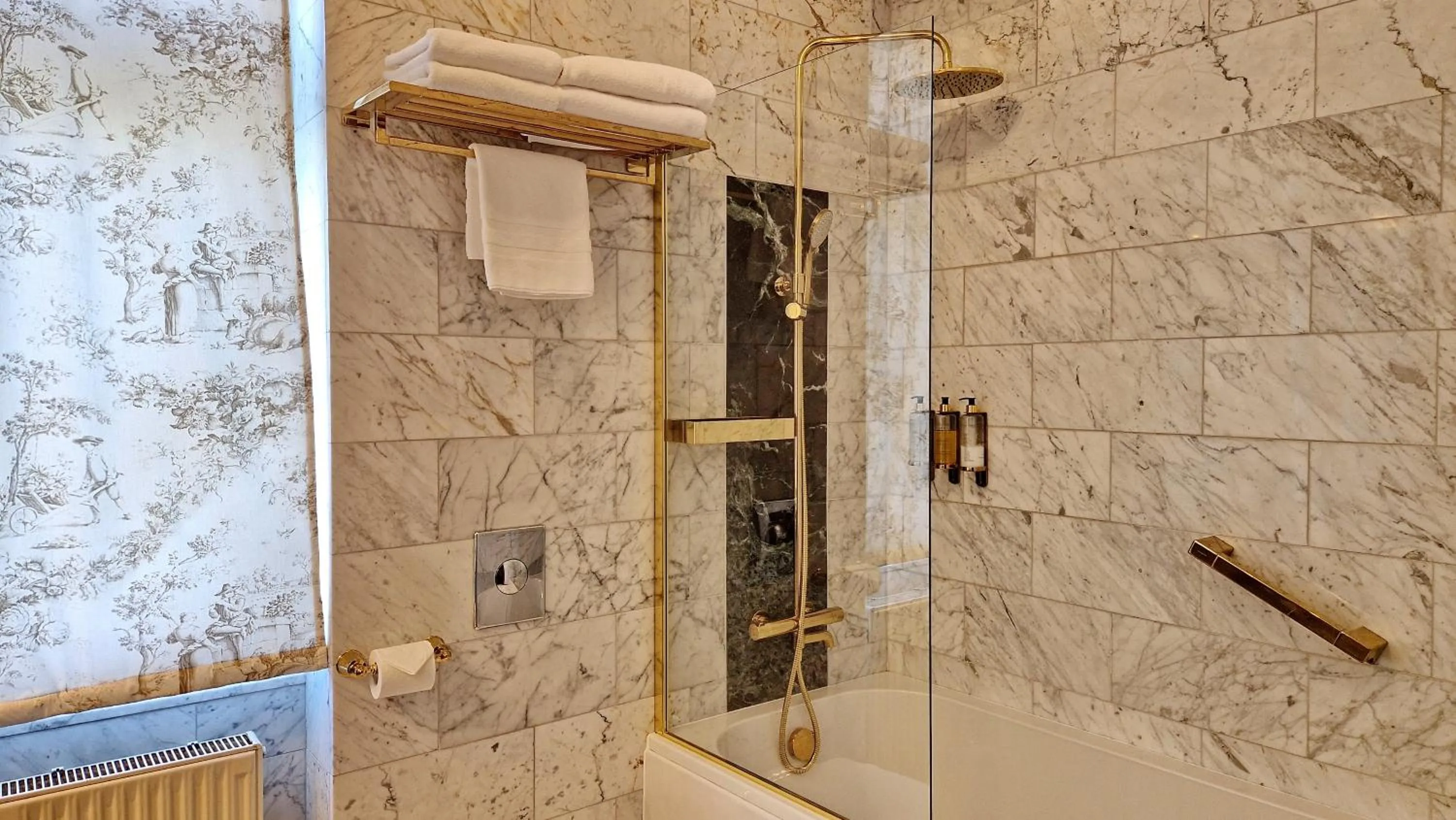 Bathroom in Podewils Old Town Gdansk