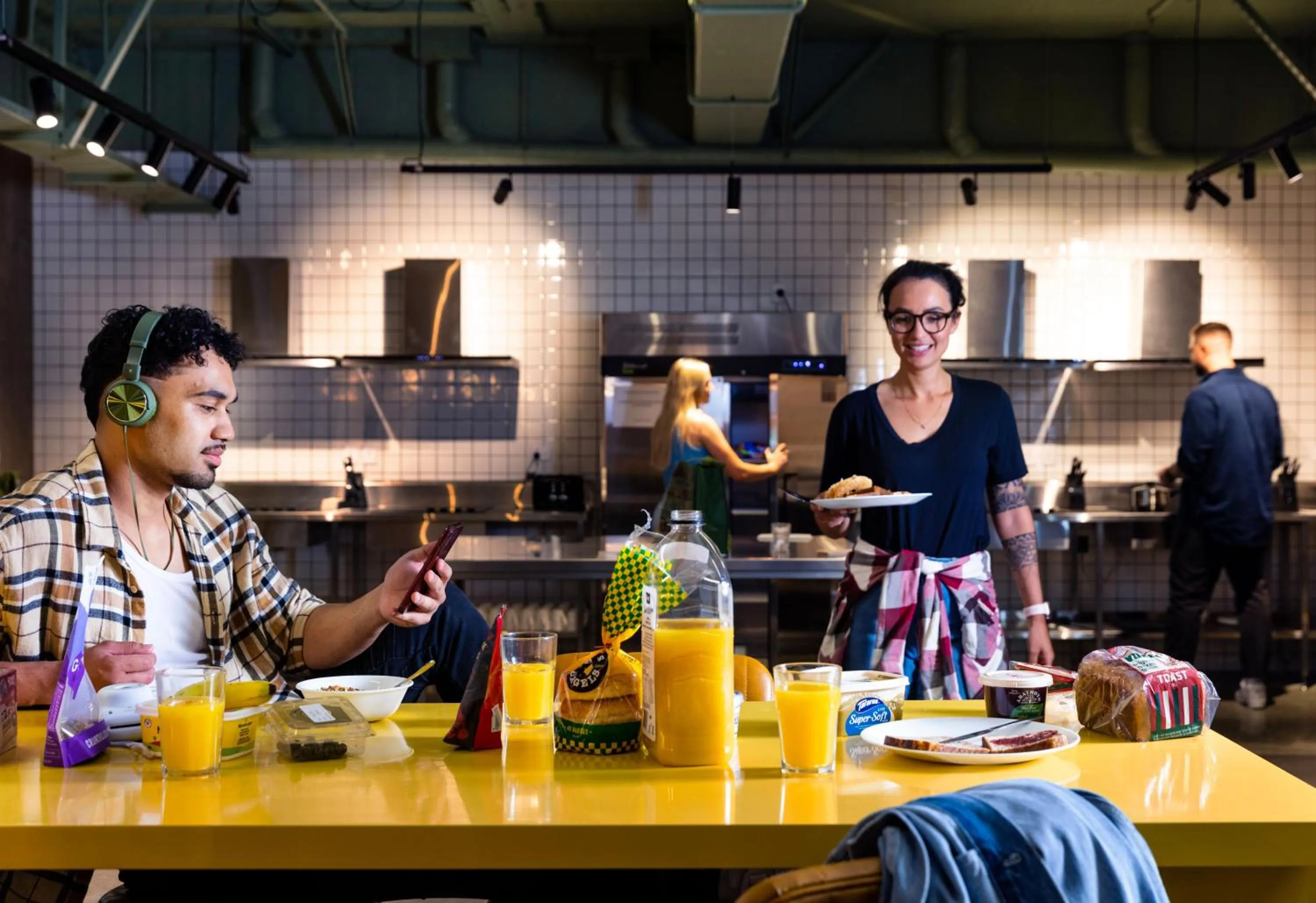 Kitchen or kitchenette in LyLo Auckland Hotel