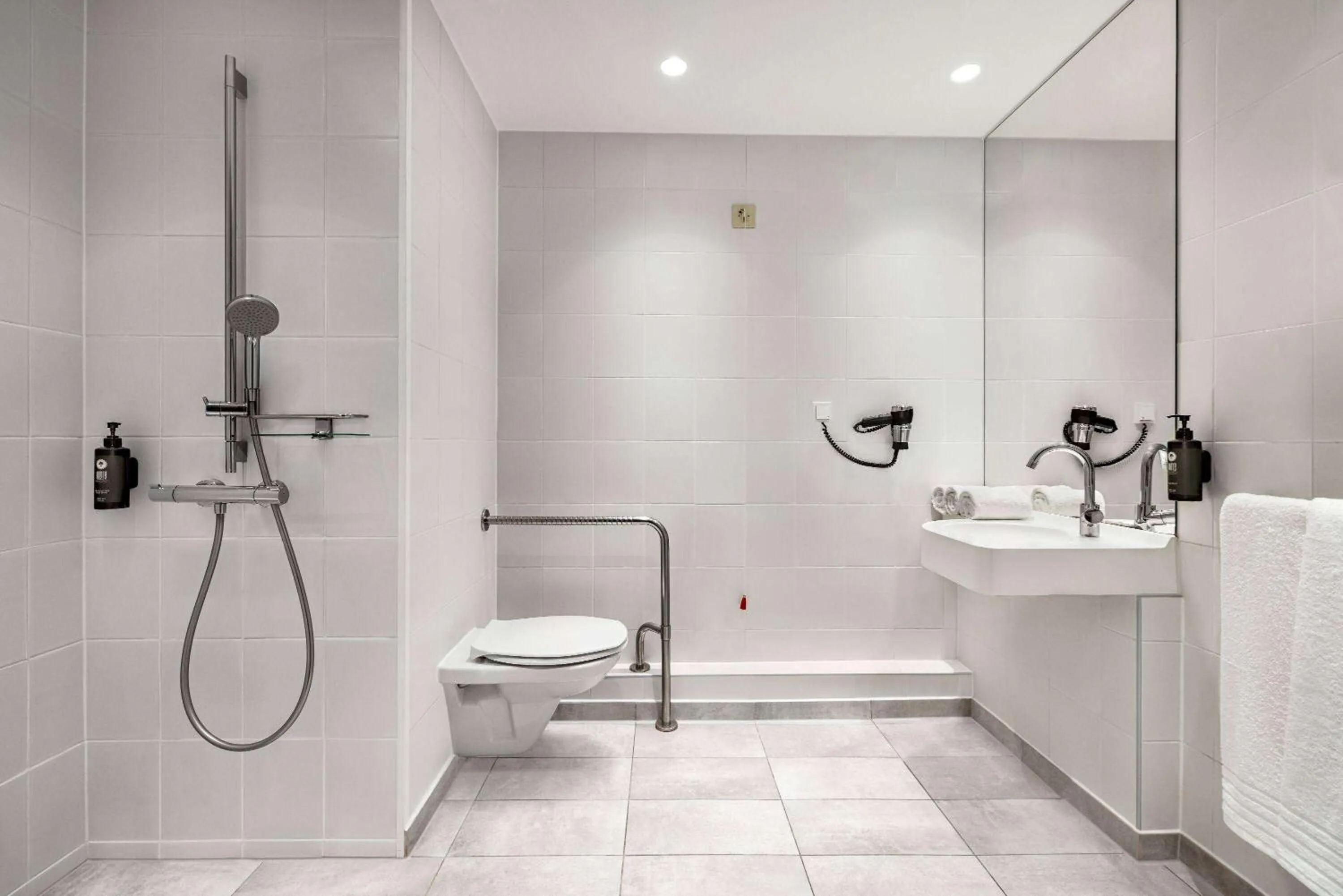 Shower in Vienna House Easy by Wyndham Cracow