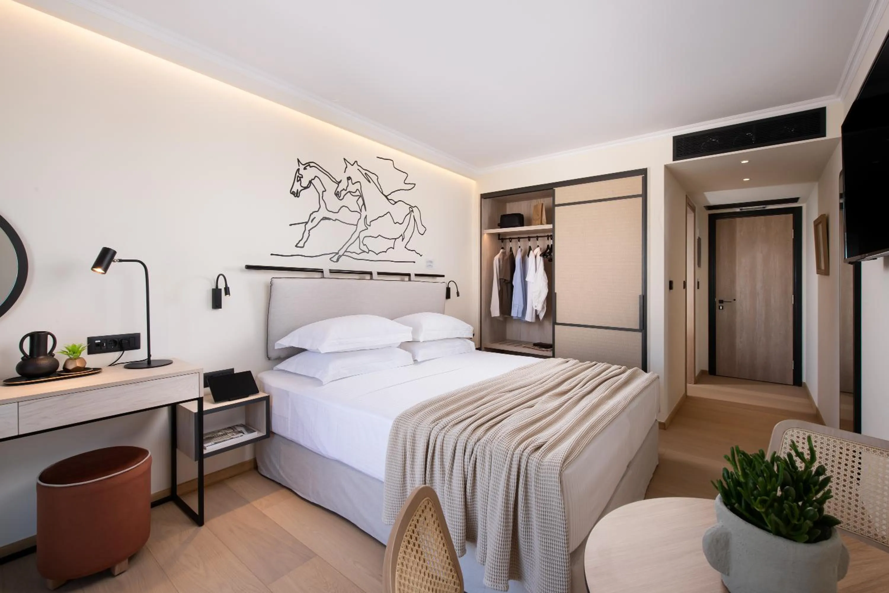 Photo of the whole room, Bed in Epoch House & The Orange Shop - Adults Only