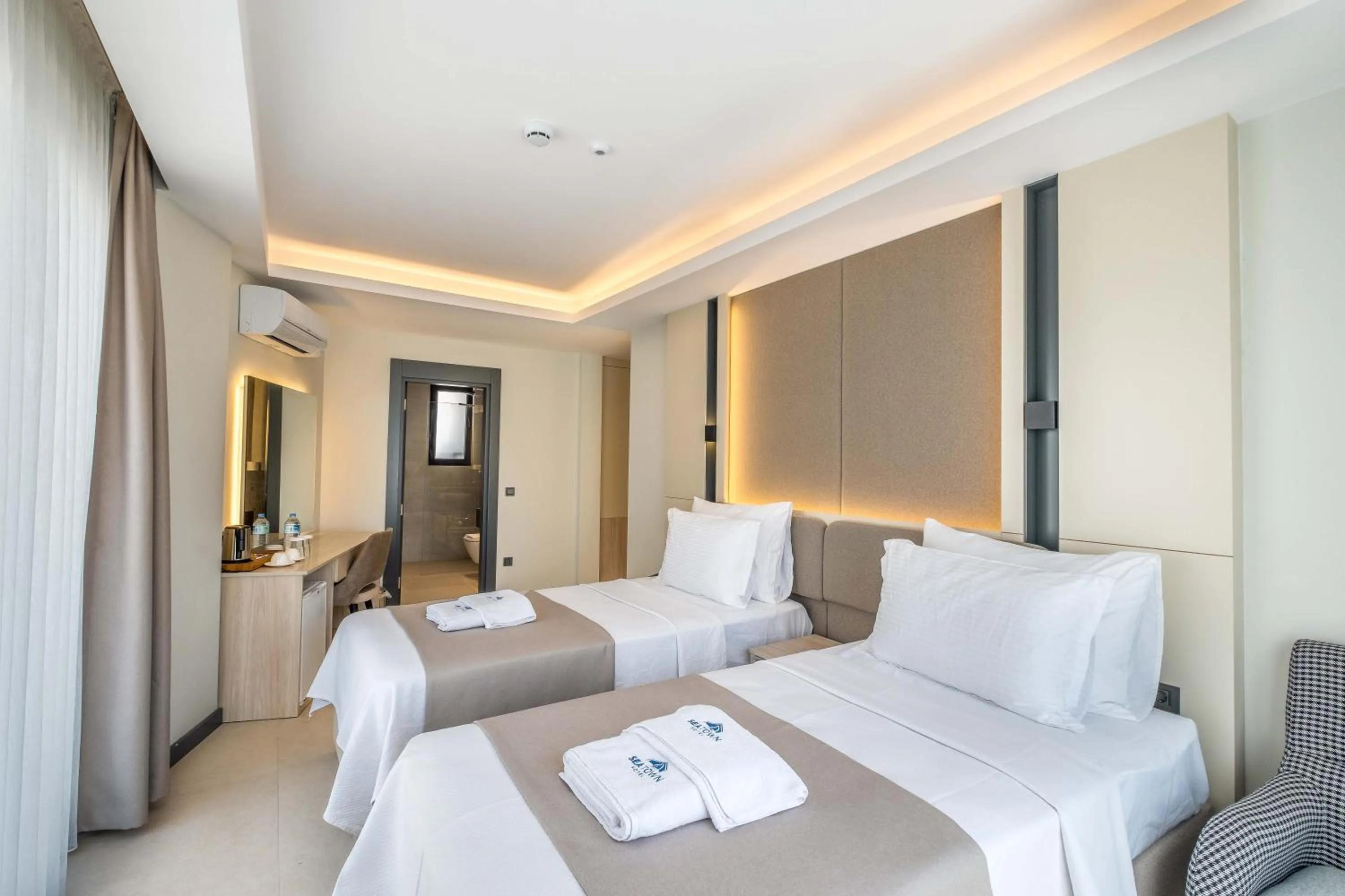 Bed in SeaTown Hotel