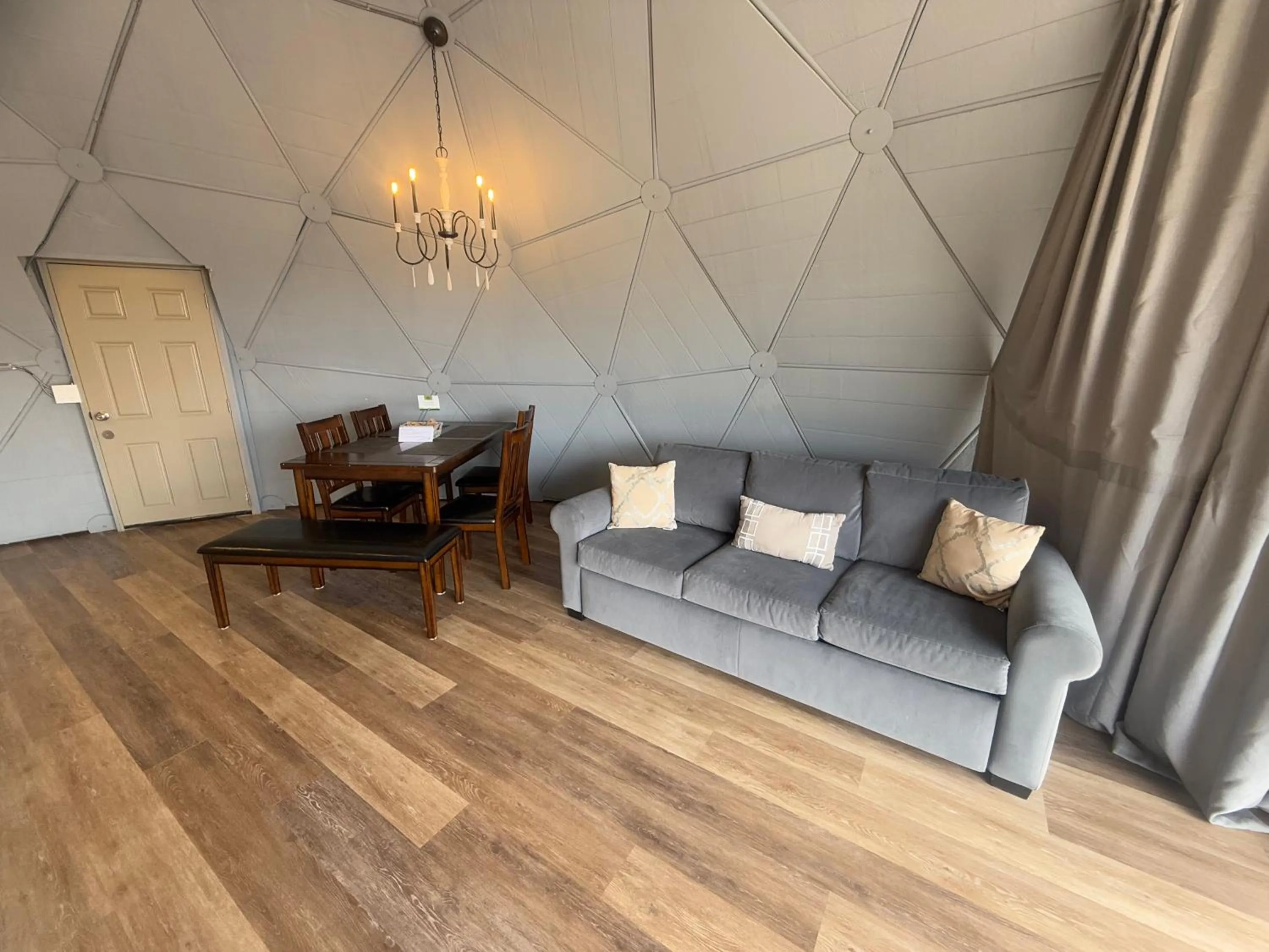 Living room in Bryce Glamp And Camp