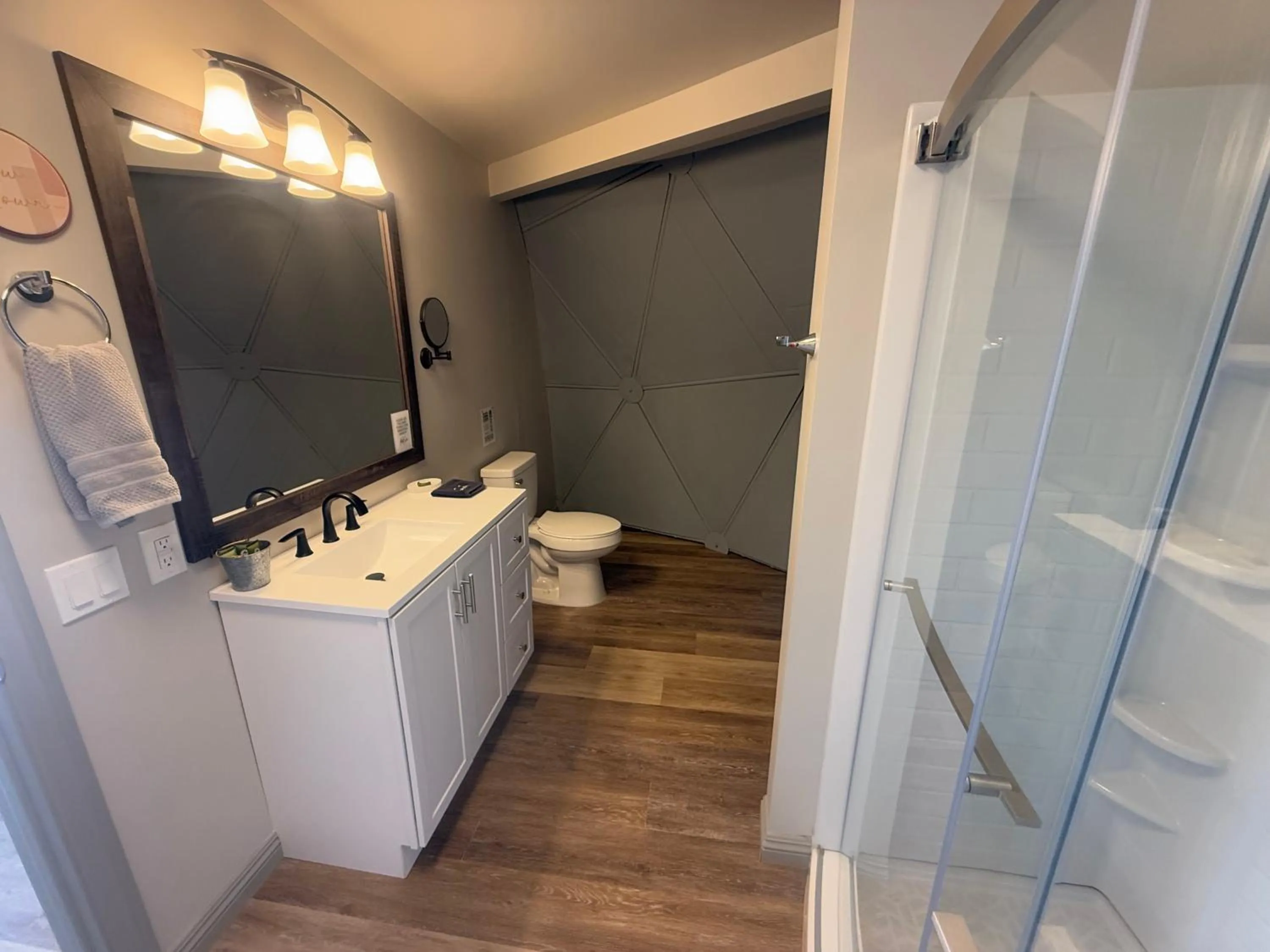 Shower in Bryce Glamp And Camp