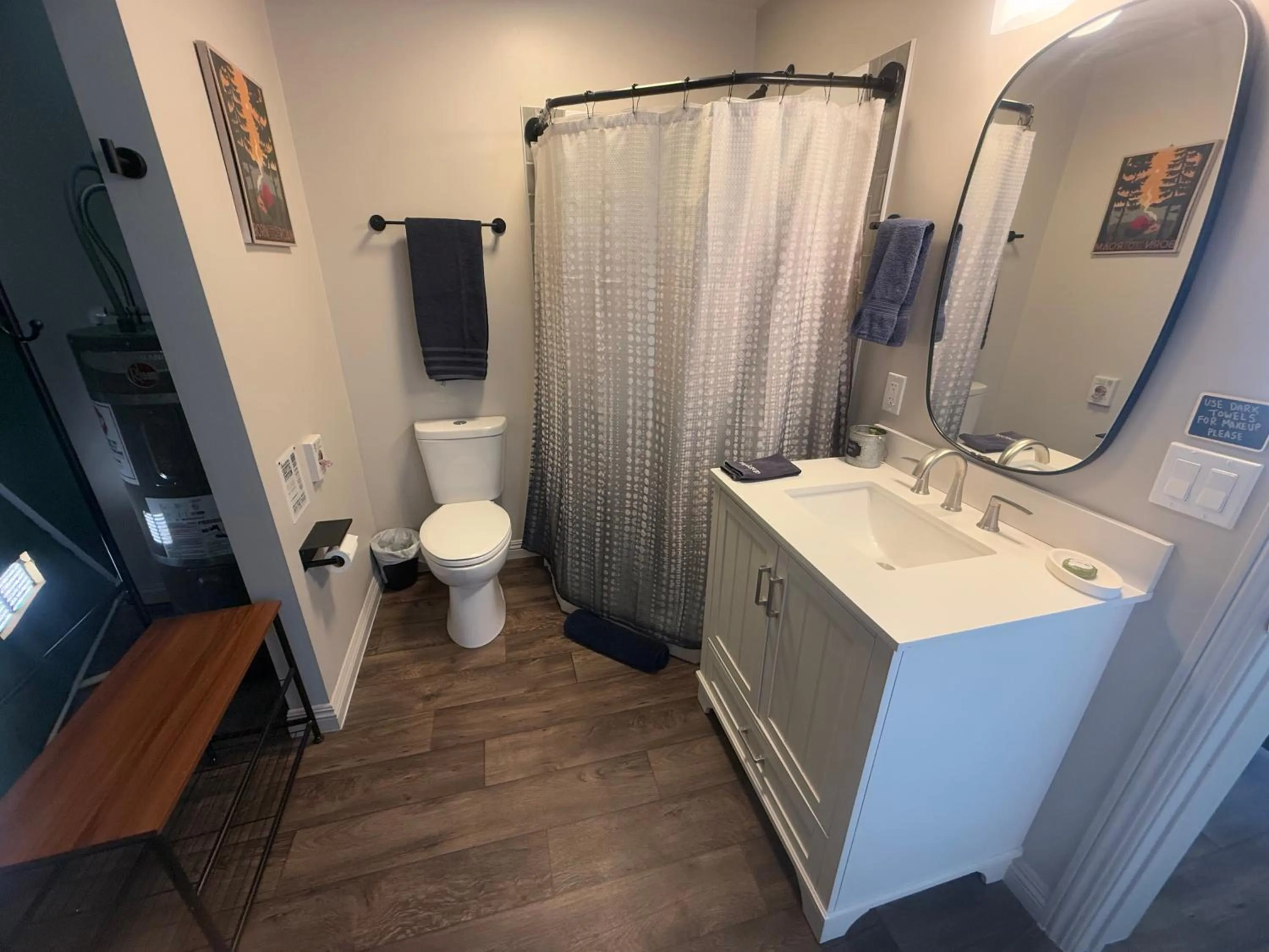 Shower in Bryce Glamp And Camp