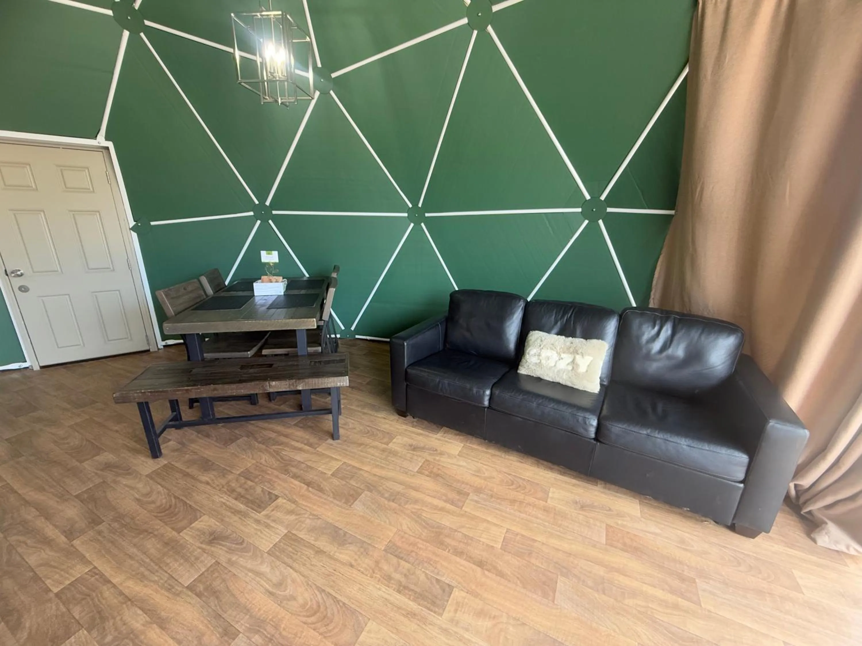 Living room in Bryce Glamp And Camp