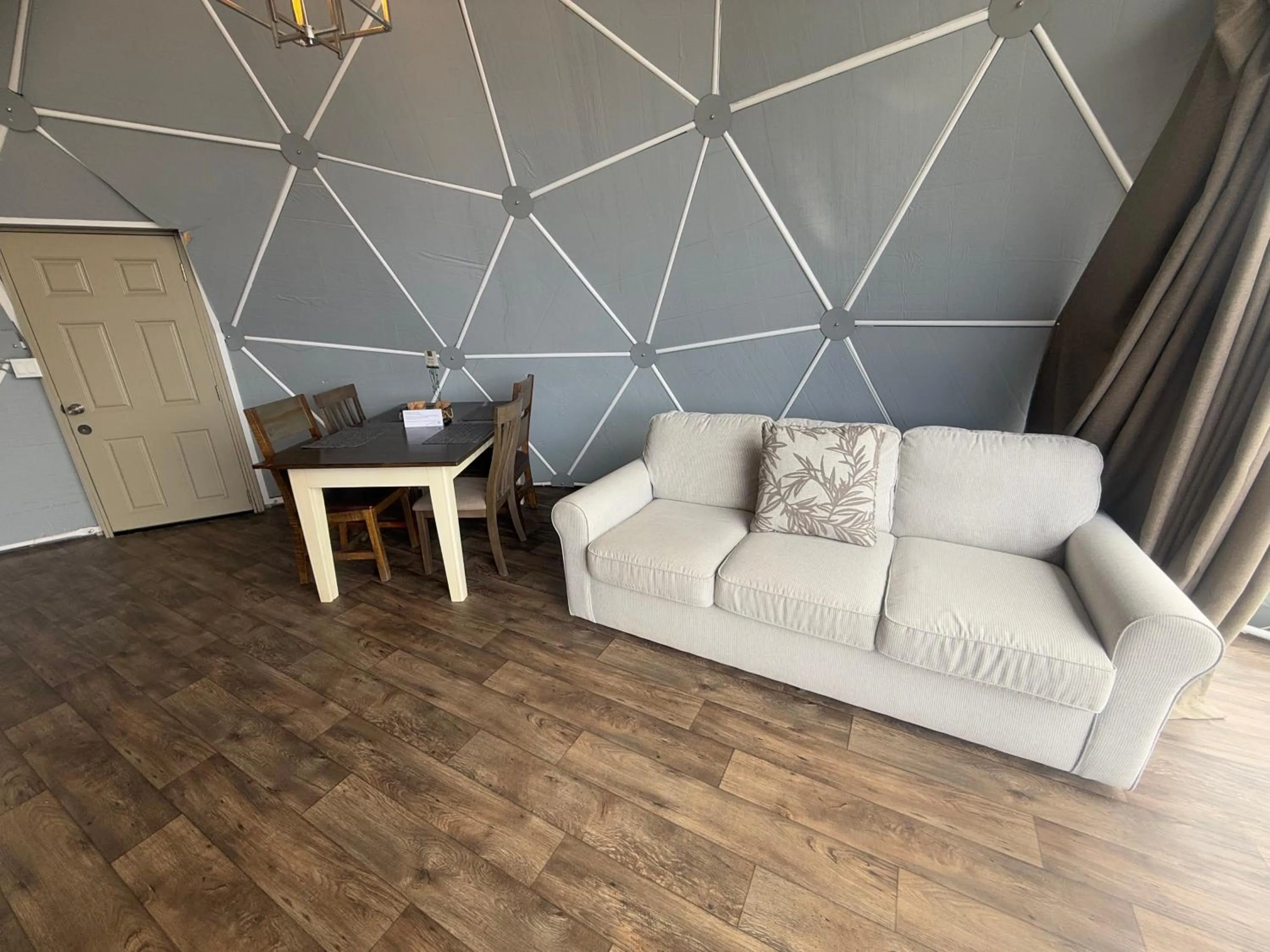 Living room in Bryce Glamp And Camp